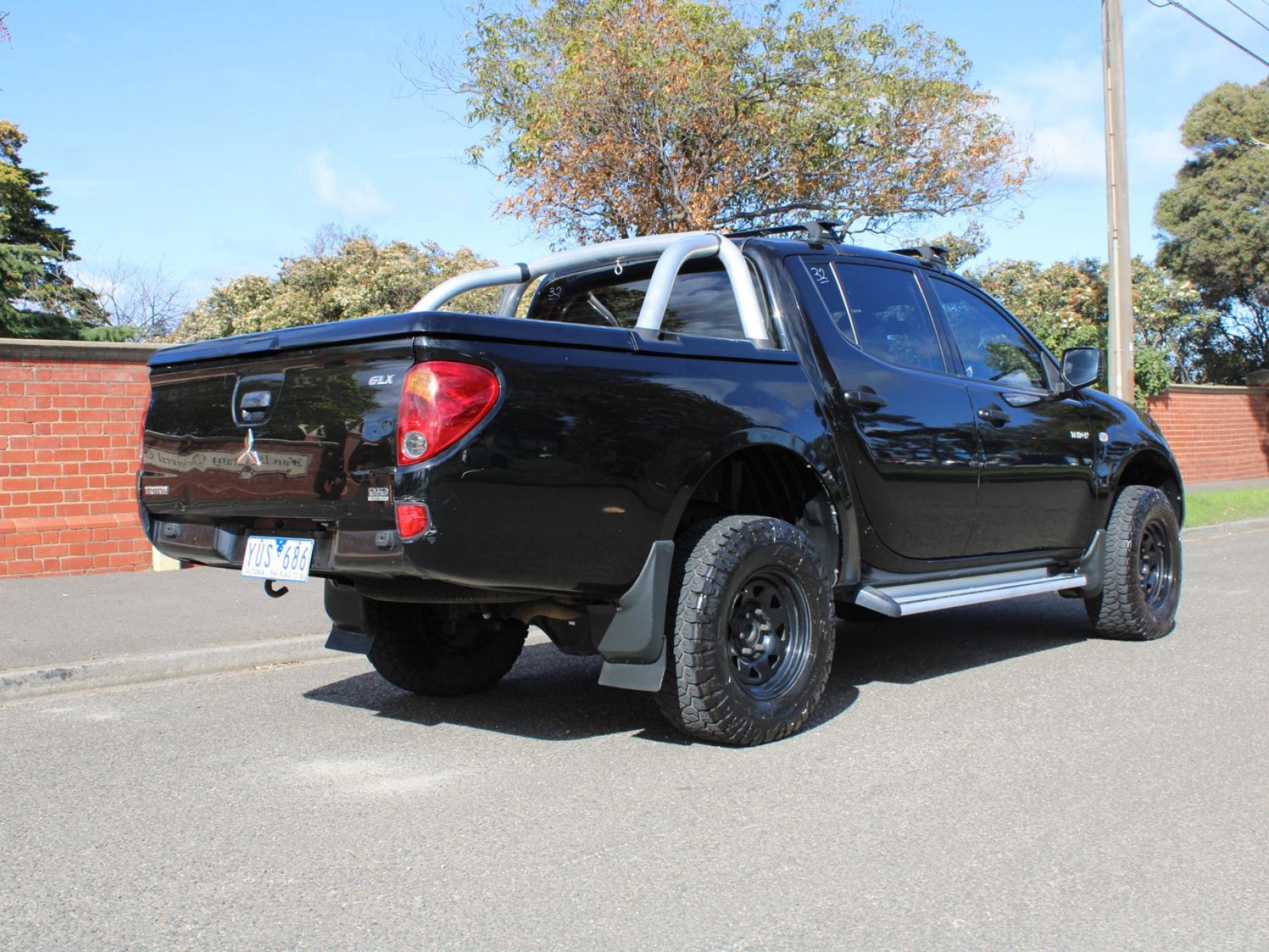 MITSUBISHI TRITON