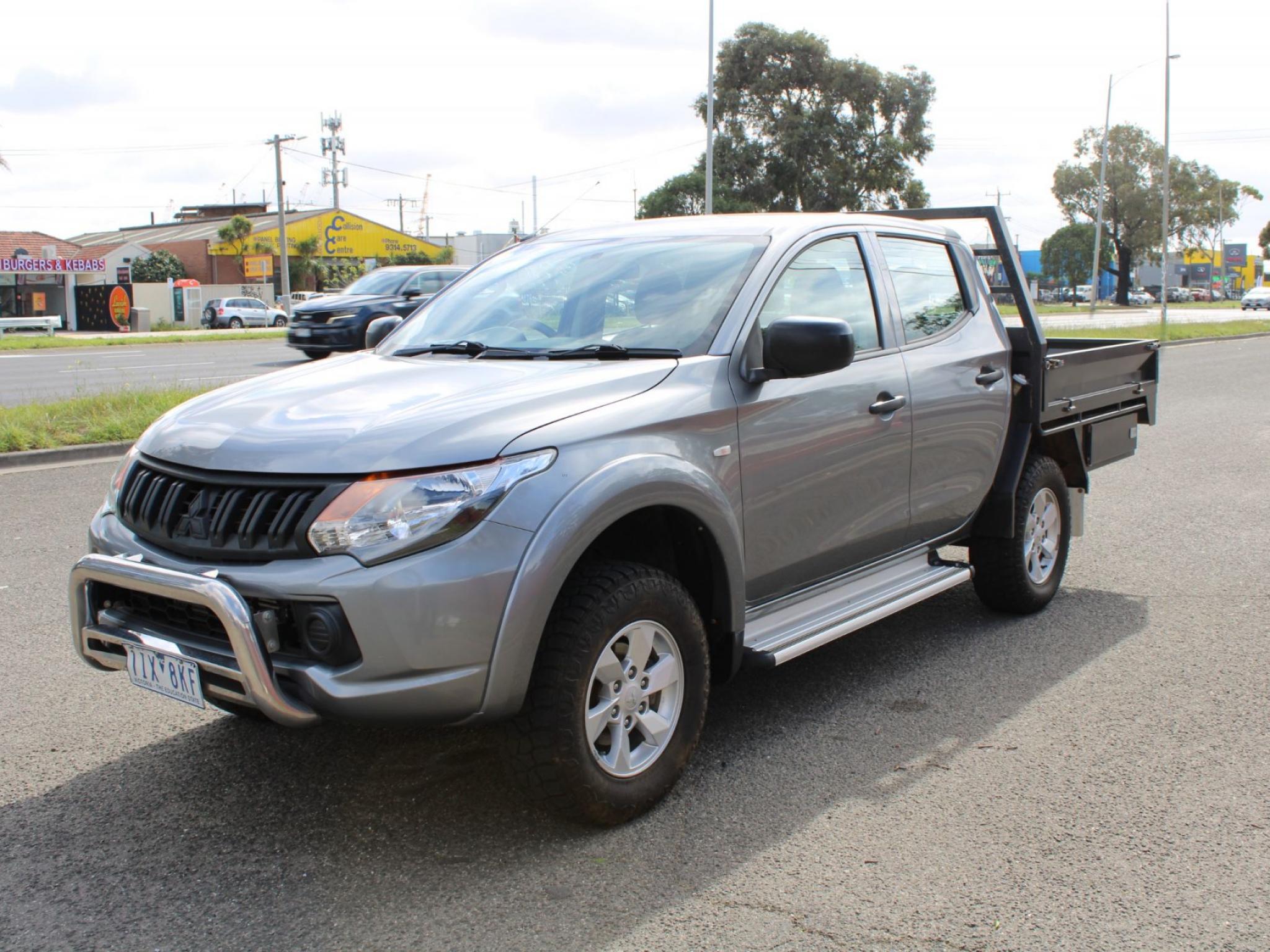 MITSUBISHI TRITON
