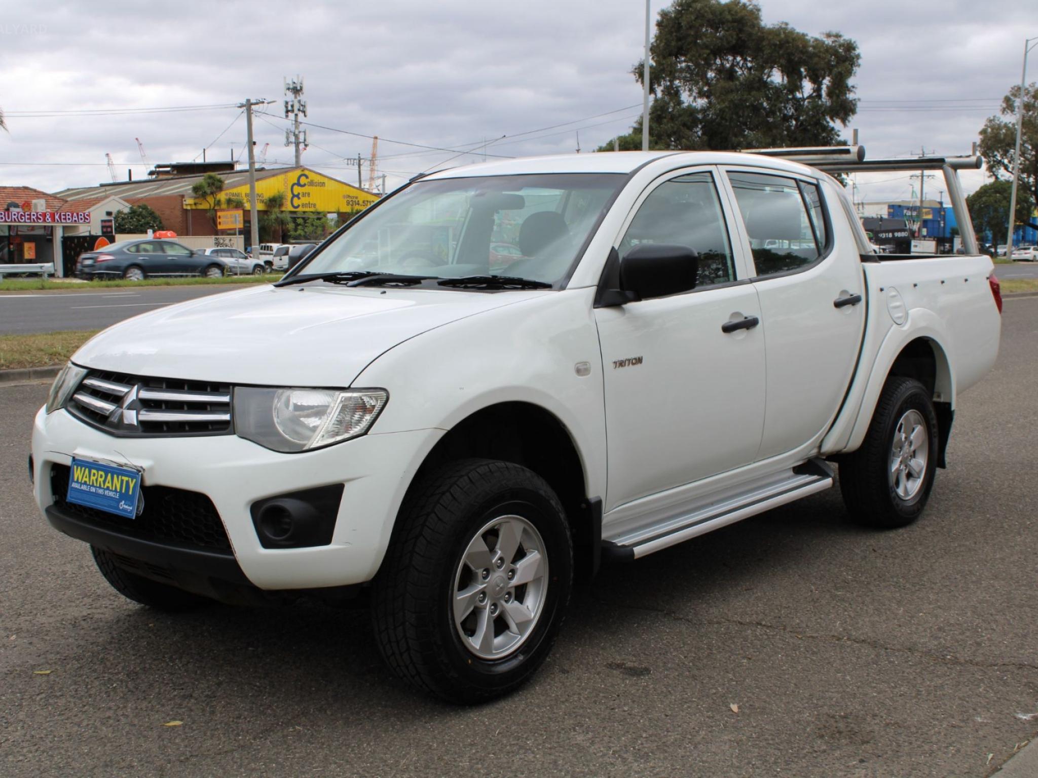 MITSUBISHI TRITON