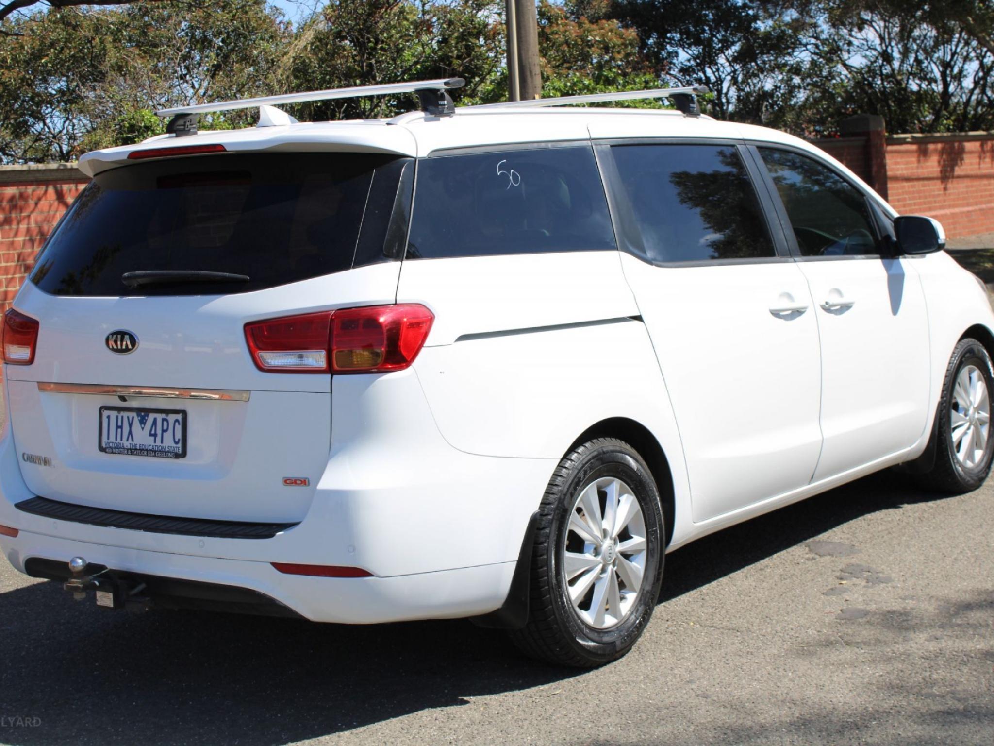 KIA CARNIVAL
