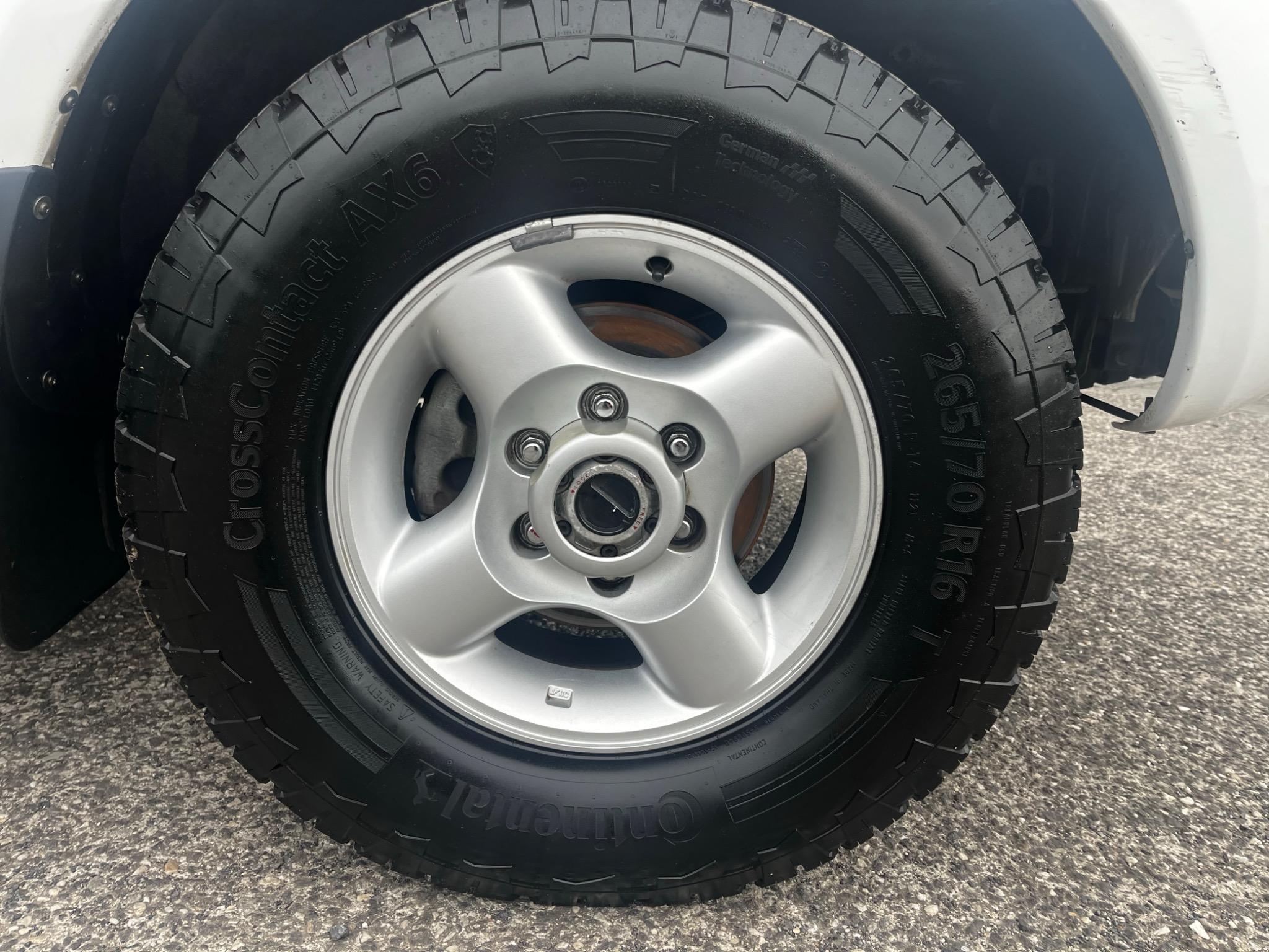 NISSAN NAVARA