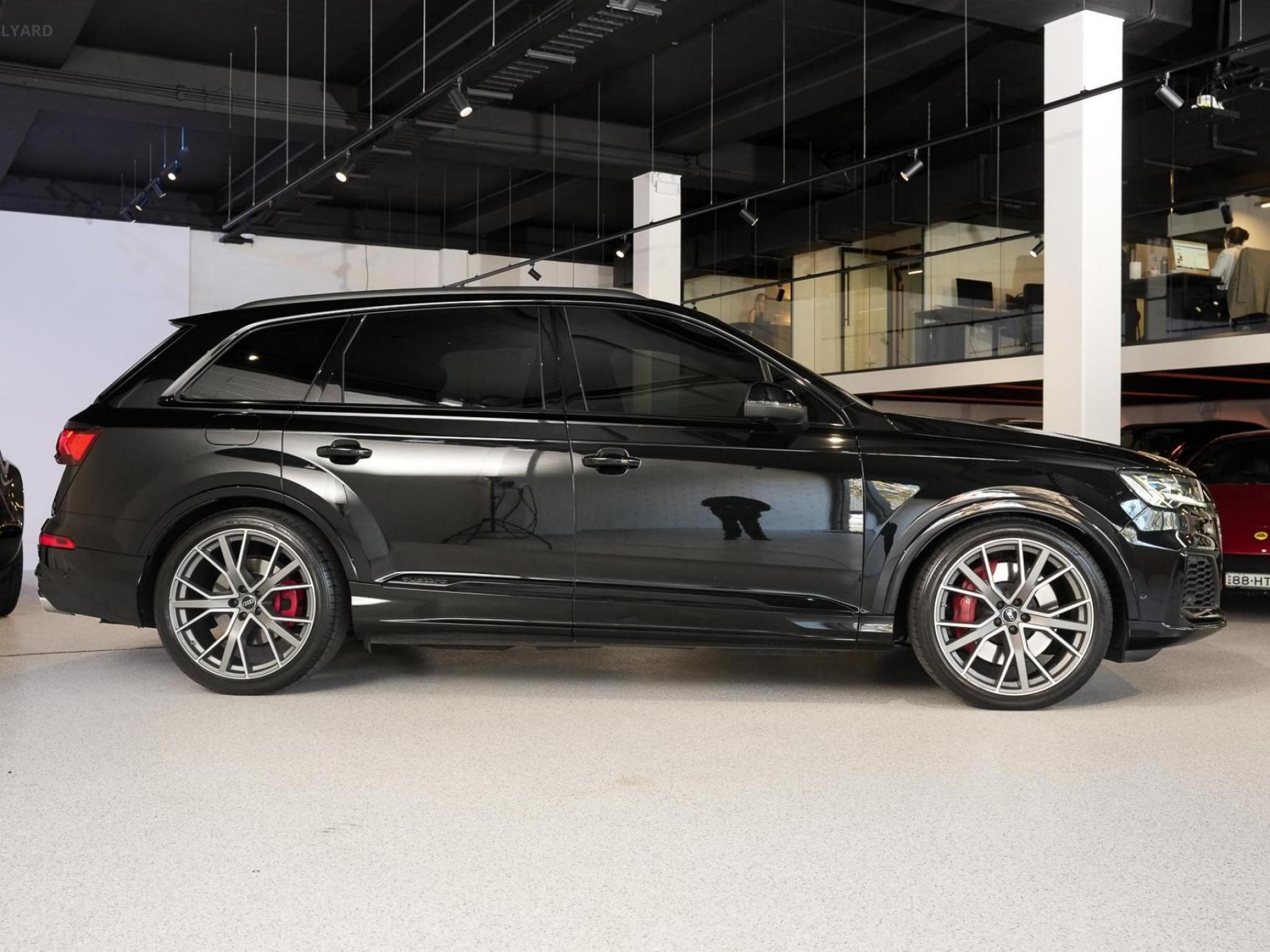 AUDI SQ7