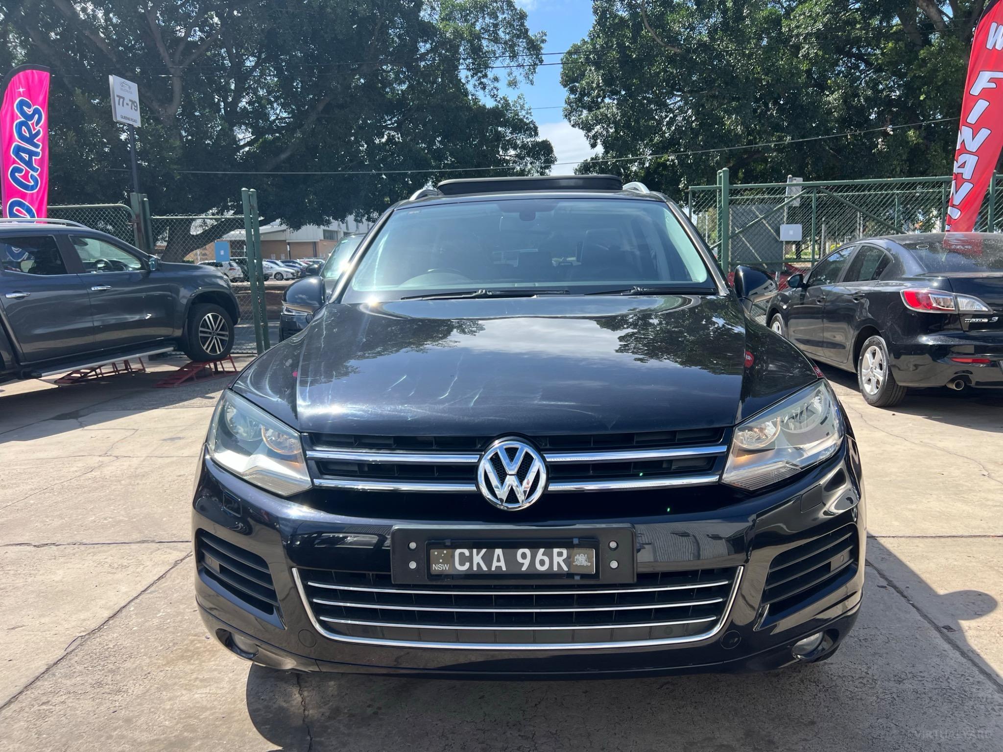VOLKSWAGEN TOUAREG