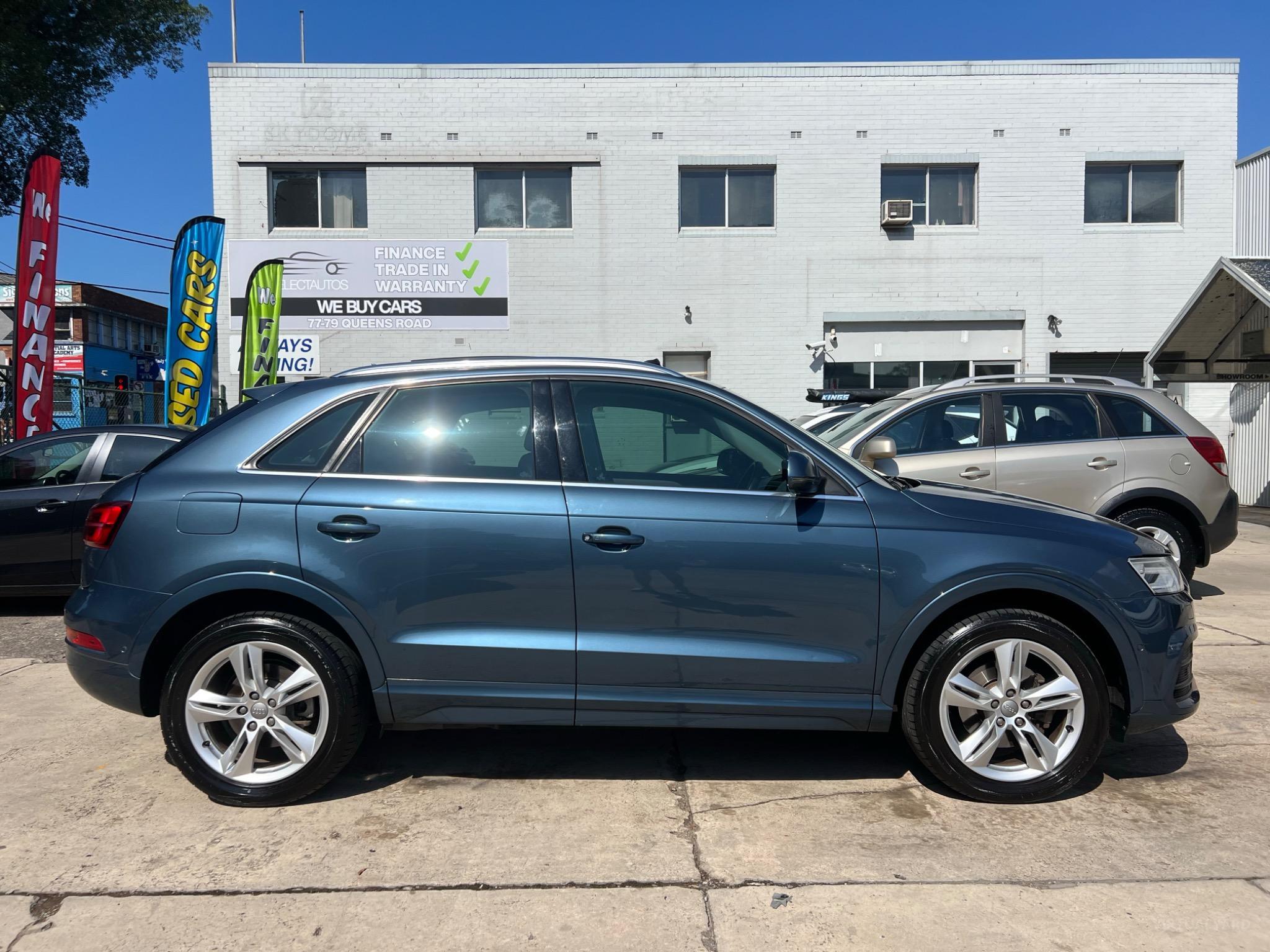AUDI Q3