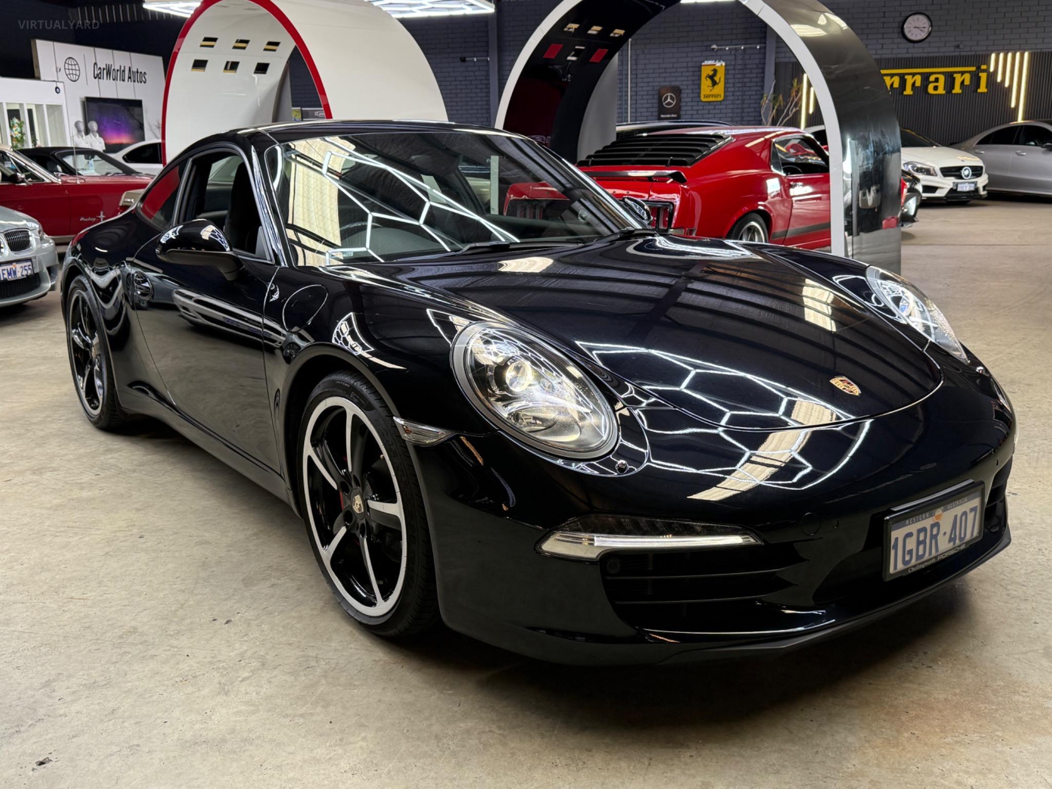 PORSCHE 911