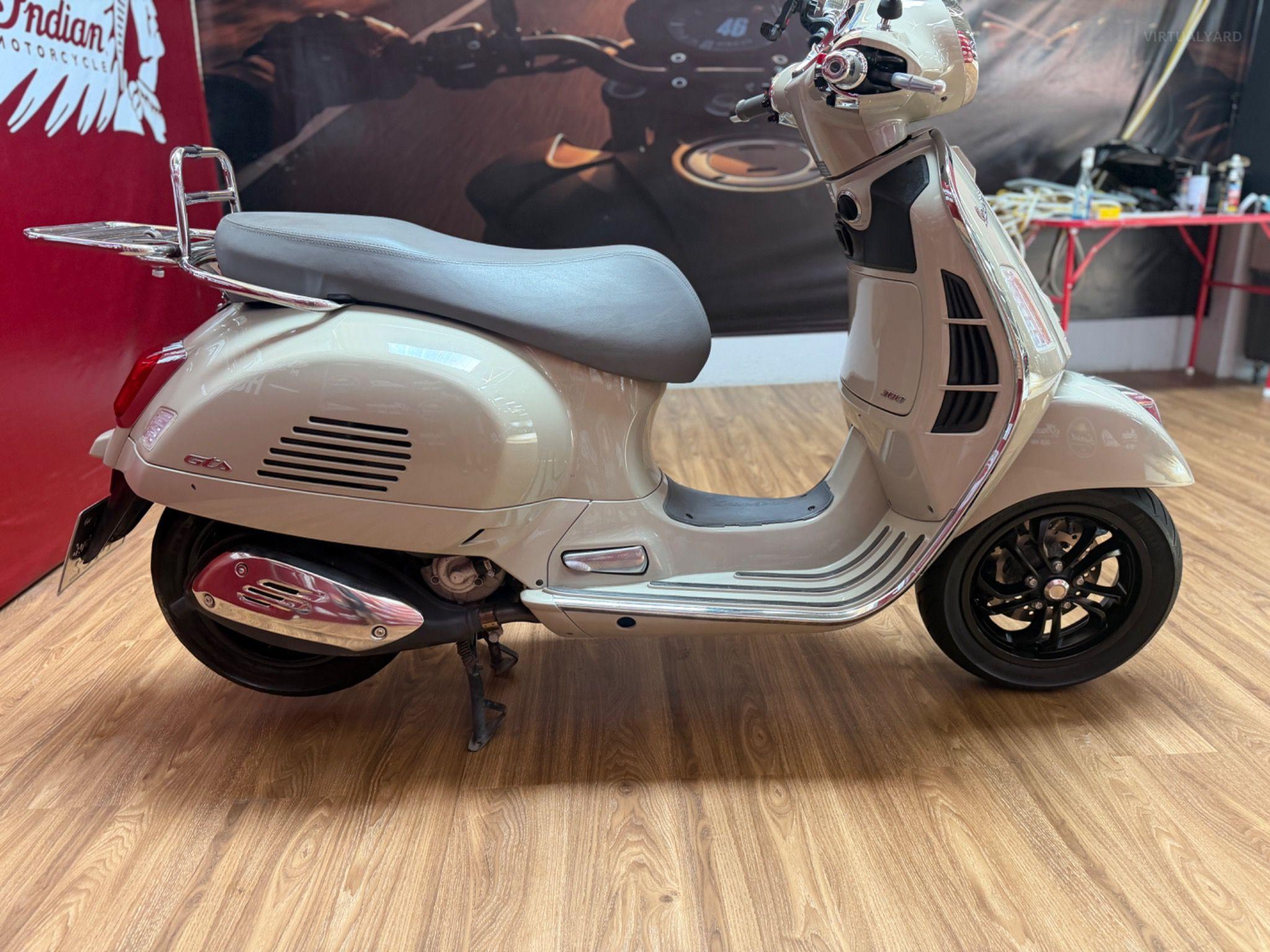 VESPA GTS 300 CLASSIC HPE ABS