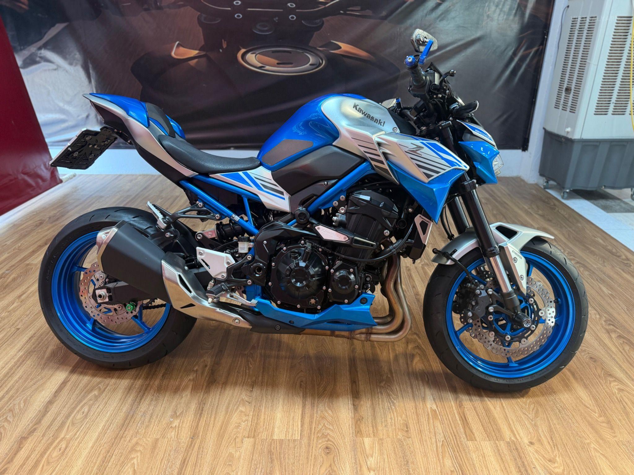 KAWASAKI Z900 SE ABS
