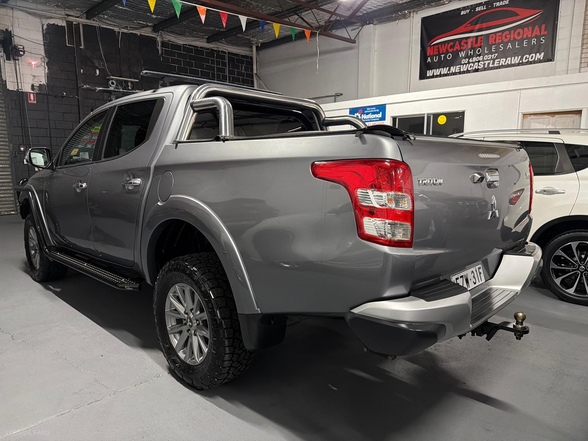 MITSUBISHI TRITON