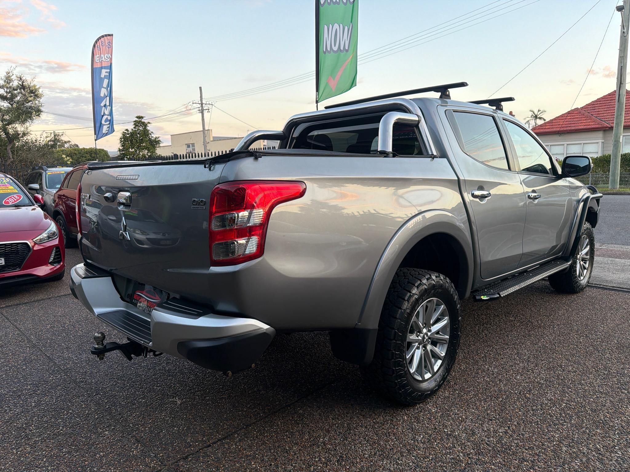MITSUBISHI TRITON