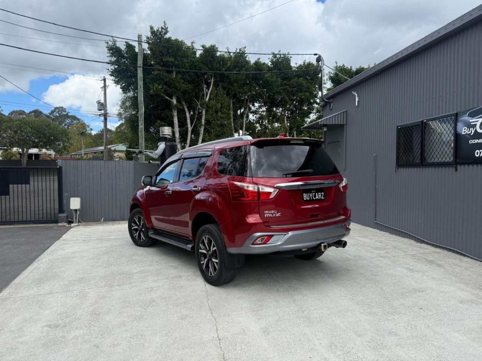 Isuzu MU-X