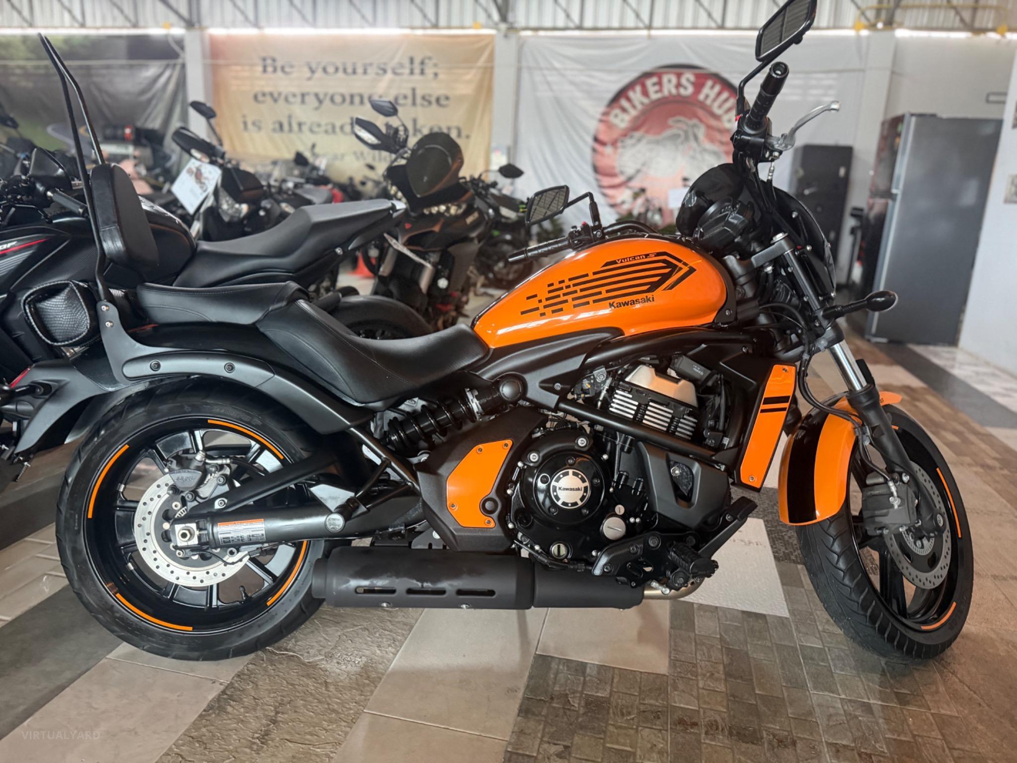KAWASAKI VULCAN CAFE 650 ABS