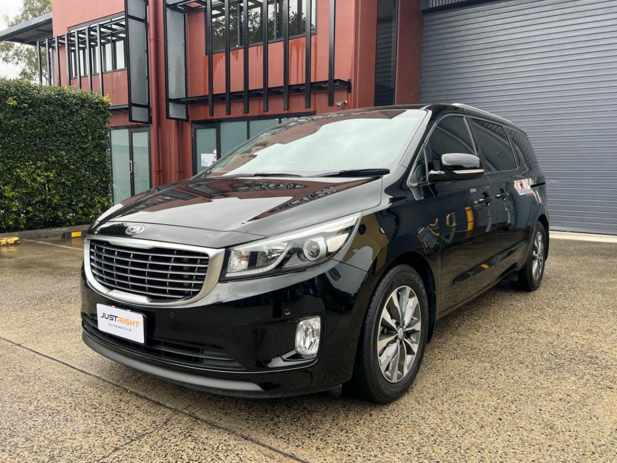 KIA CARNIVAL