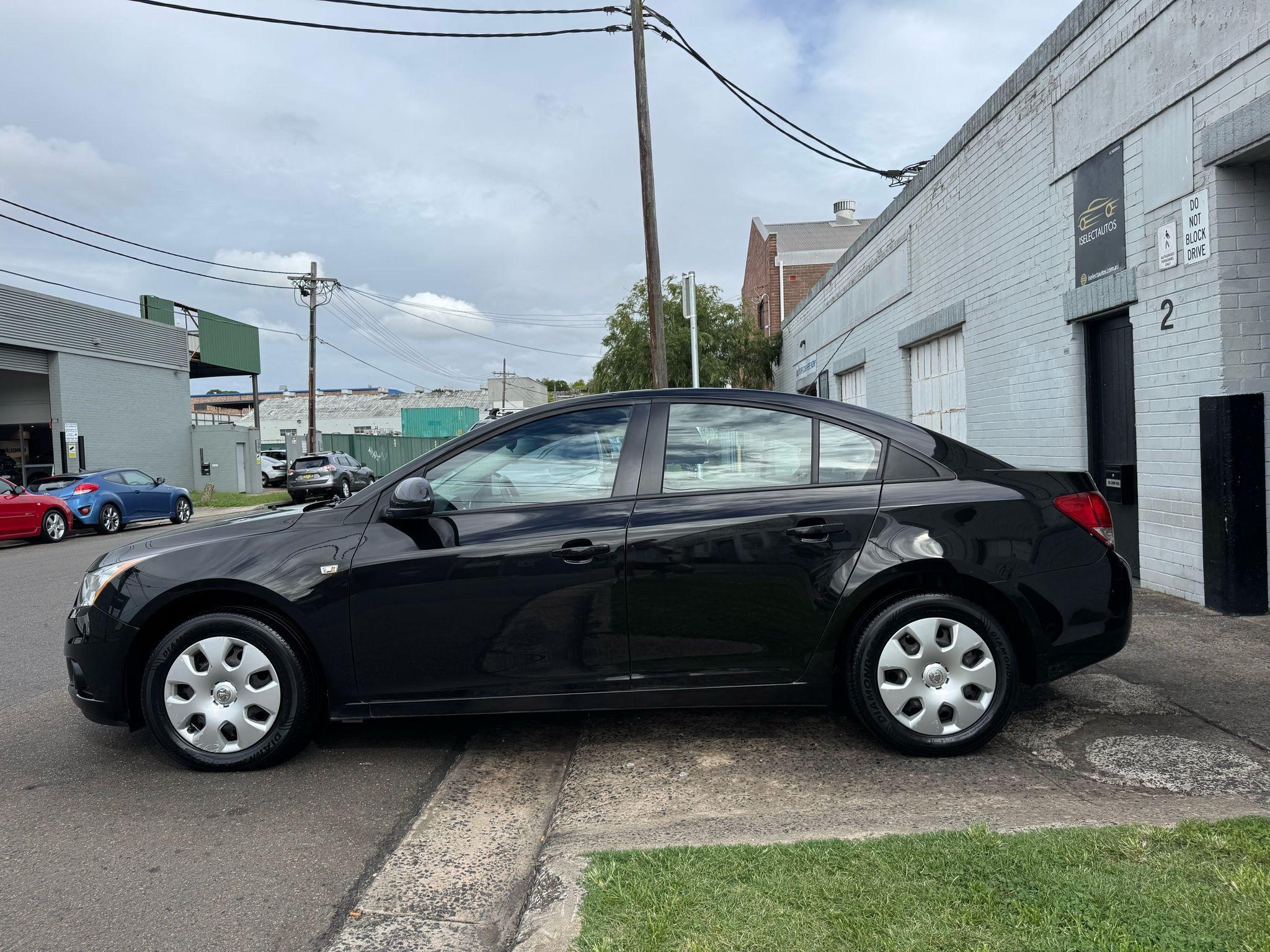 HOLDEN CRUZE