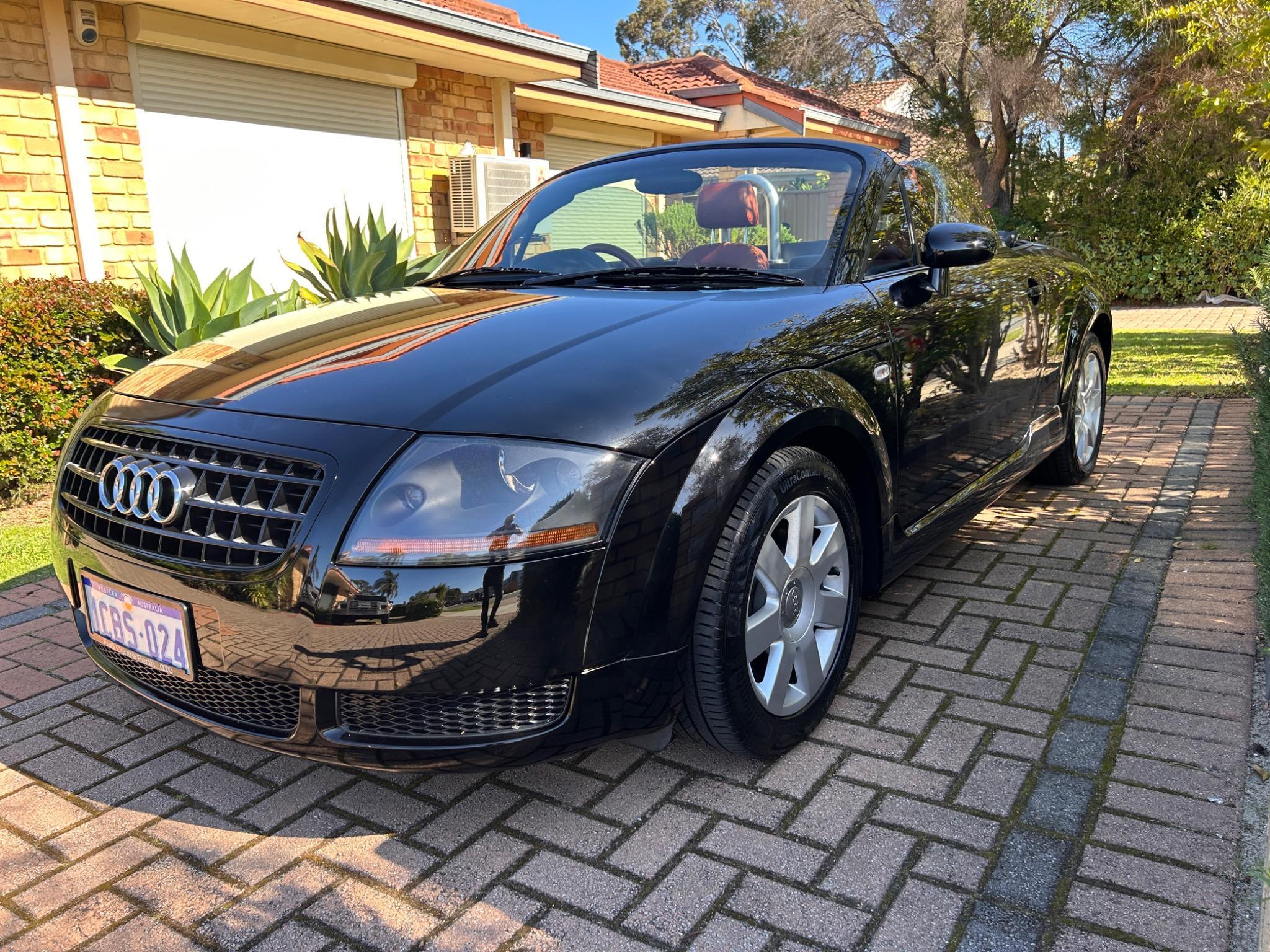 AUDI TT