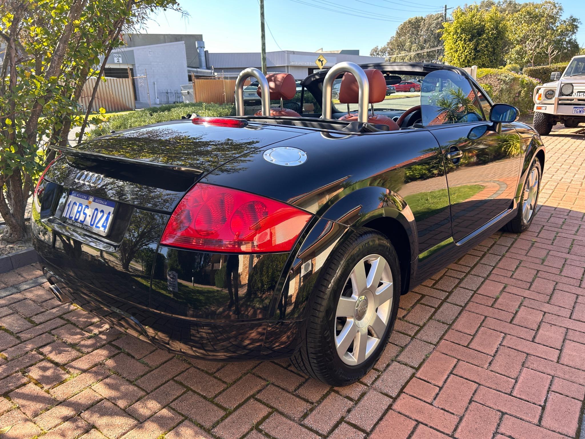 AUDI TT