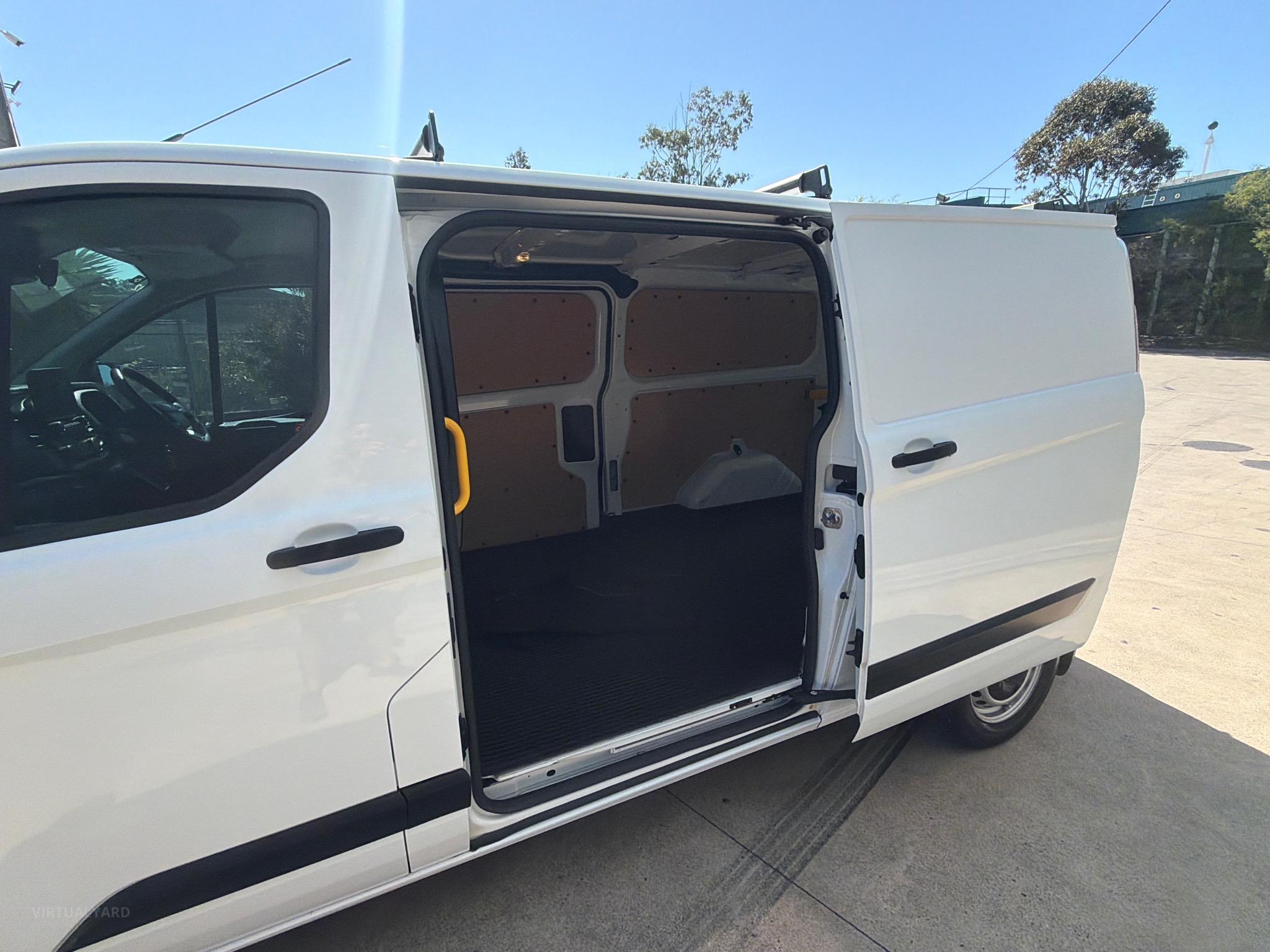 FORD TRANSIT CUSTOM VN MY23.25 340L VAN LOW ROOF LWB 4DR AUTO 6SP, 1291KG 2.0DT image 9