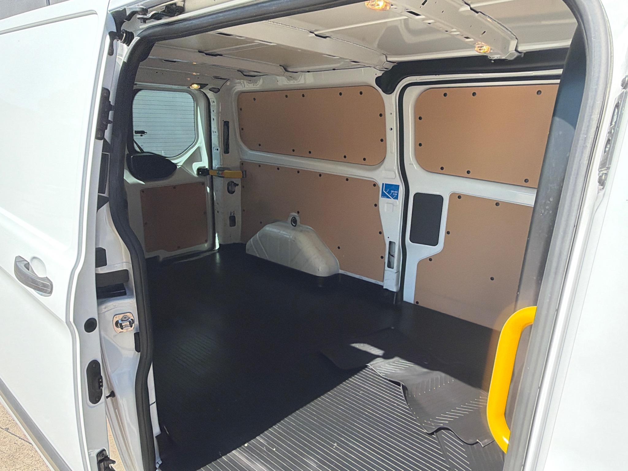 FORD TRANSIT CUSTOM VN MY23.25 340L VAN LOW ROOF LWB 4DR AUTO 6SP, 1291KG 2.0DT image 8