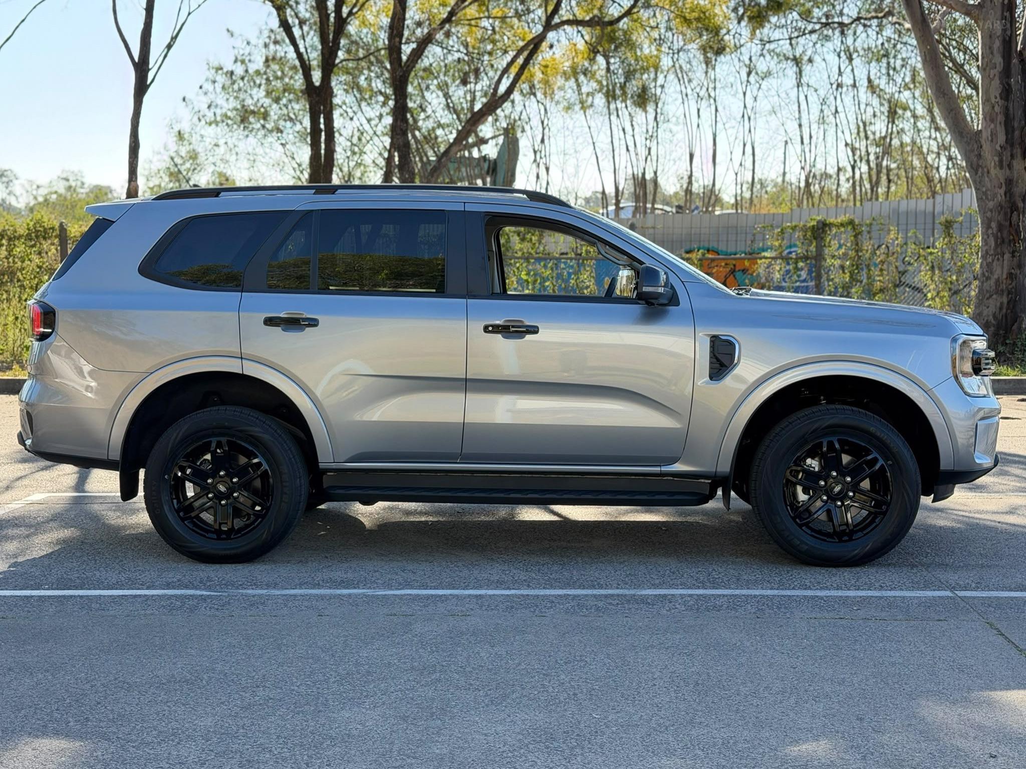 FORD EVEREST