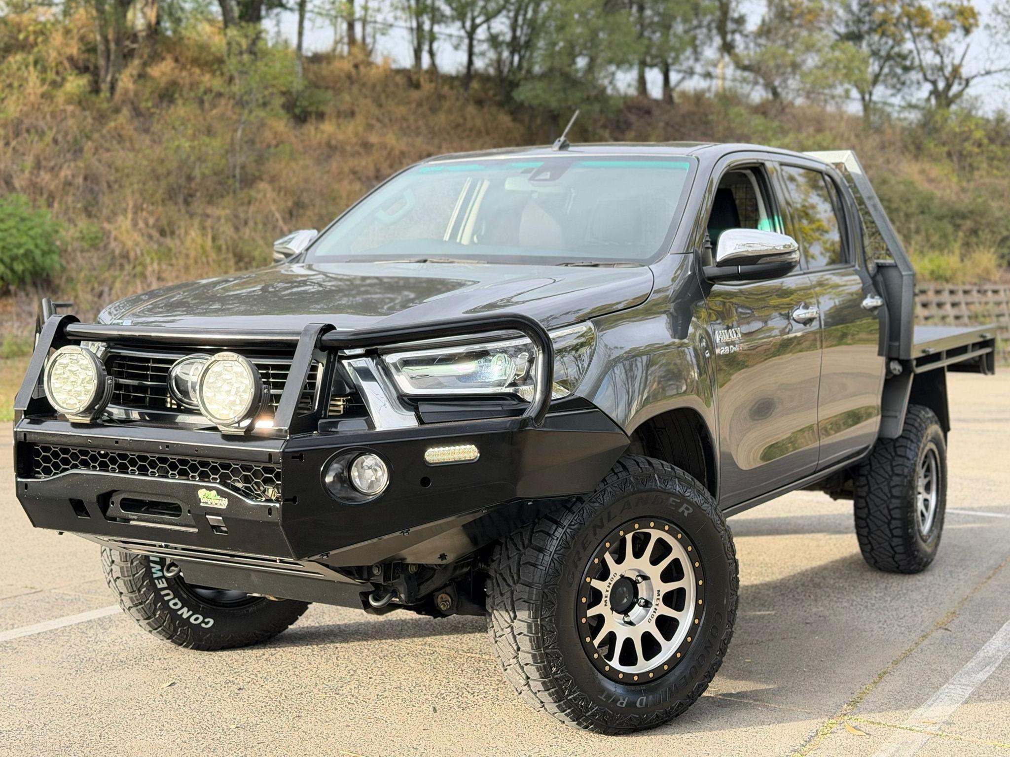 TOYOTA HILUX