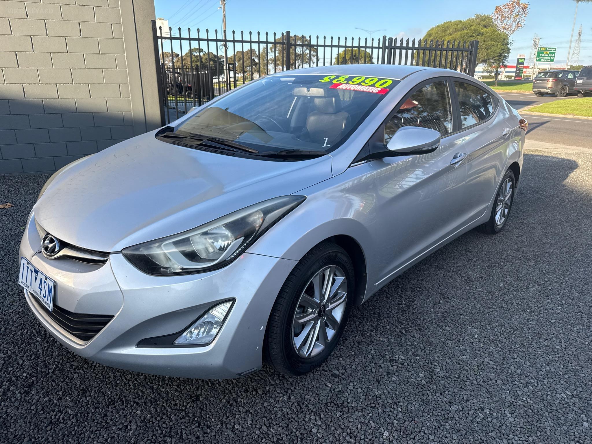 HYUNDAI ELANTRA