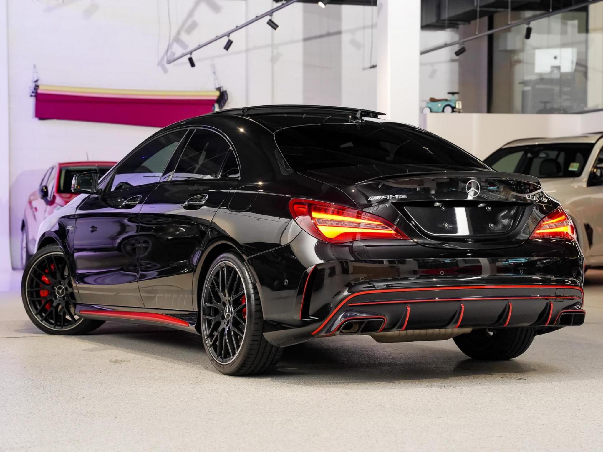 MERCEDES-AMG CLA