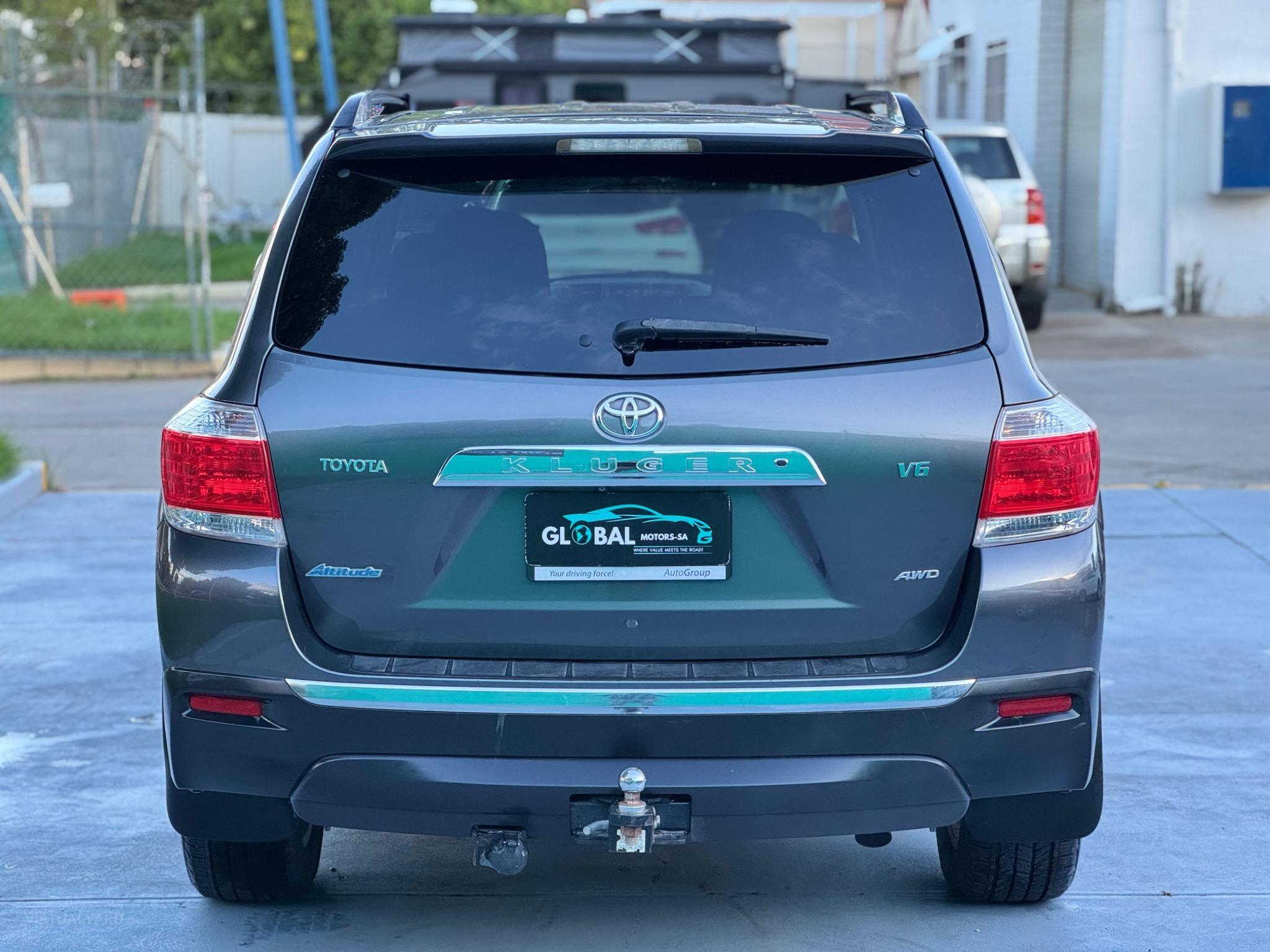 TOYOTA KLUGER