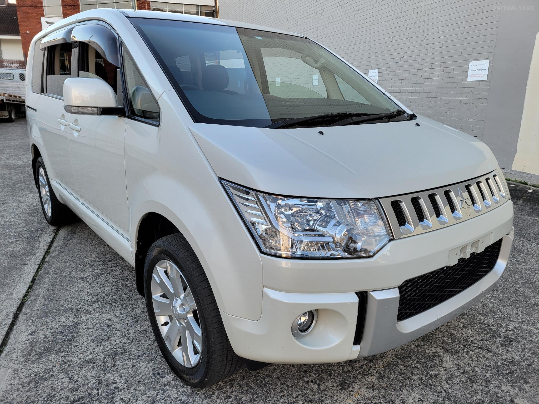 MITSUBISHI DELICA D5