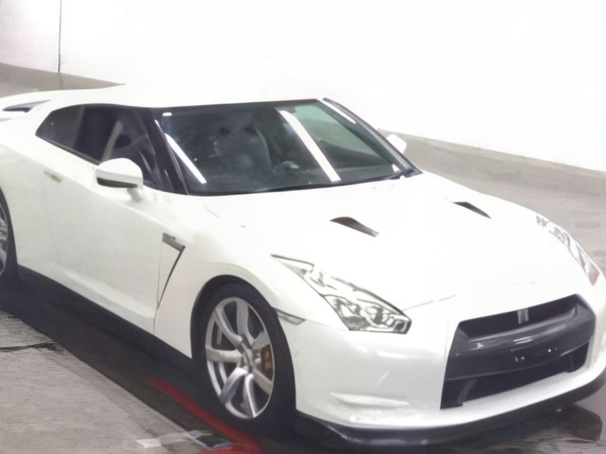 NISSAN GT-R