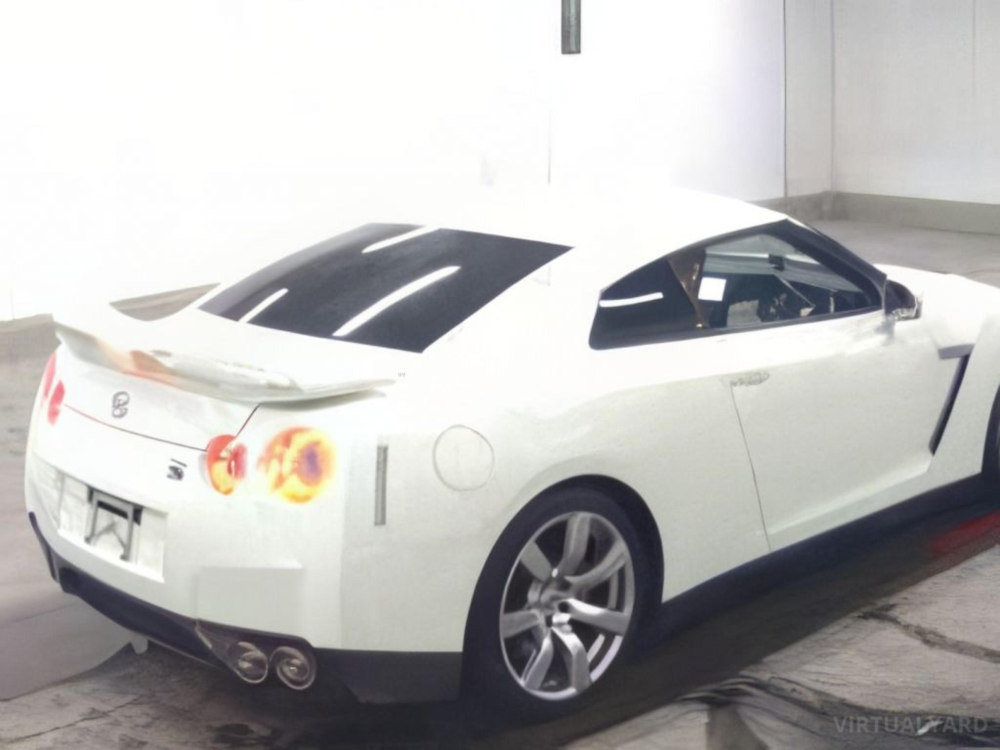 NISSAN GT-R