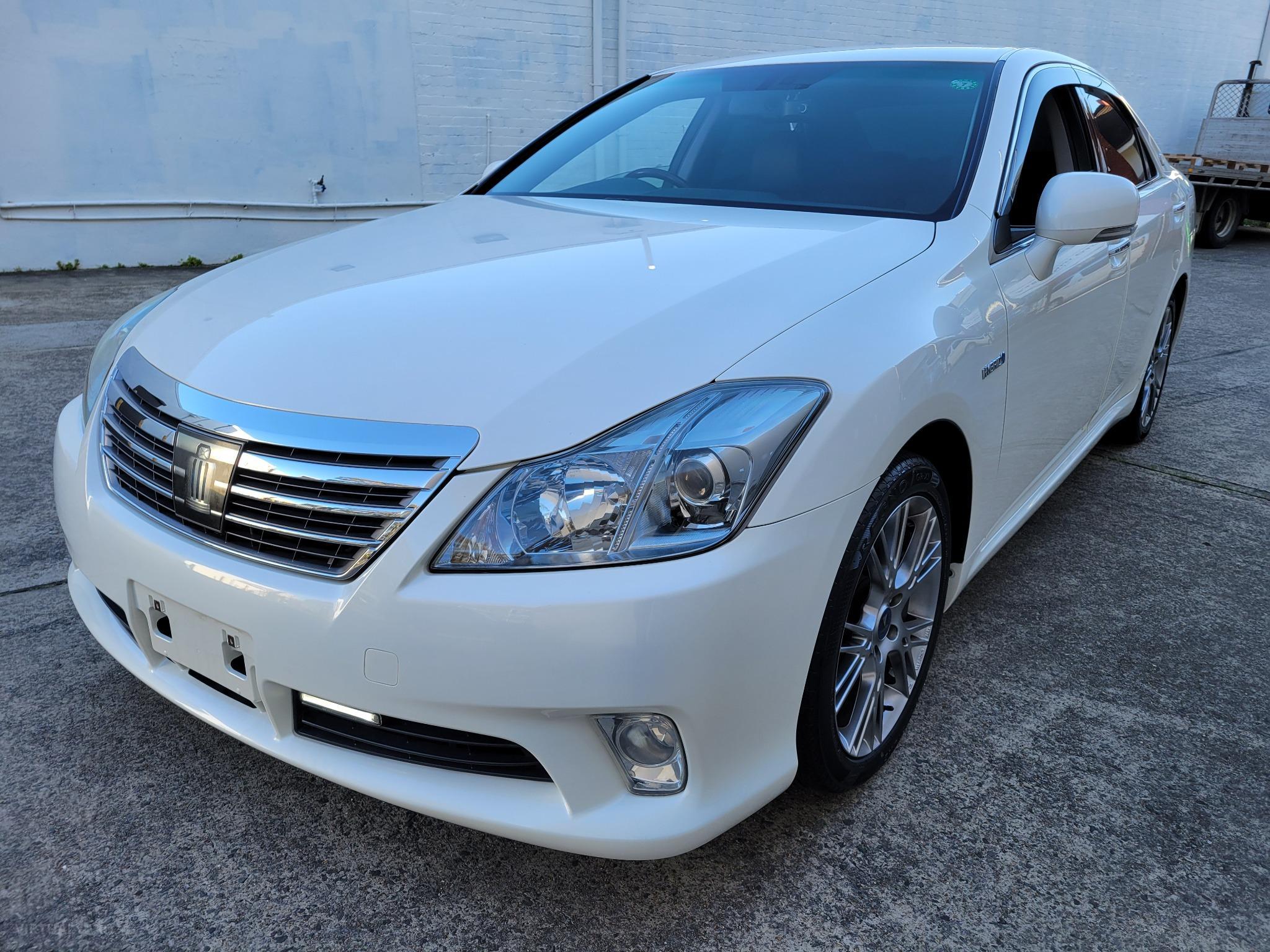 TOYOTA CROWN