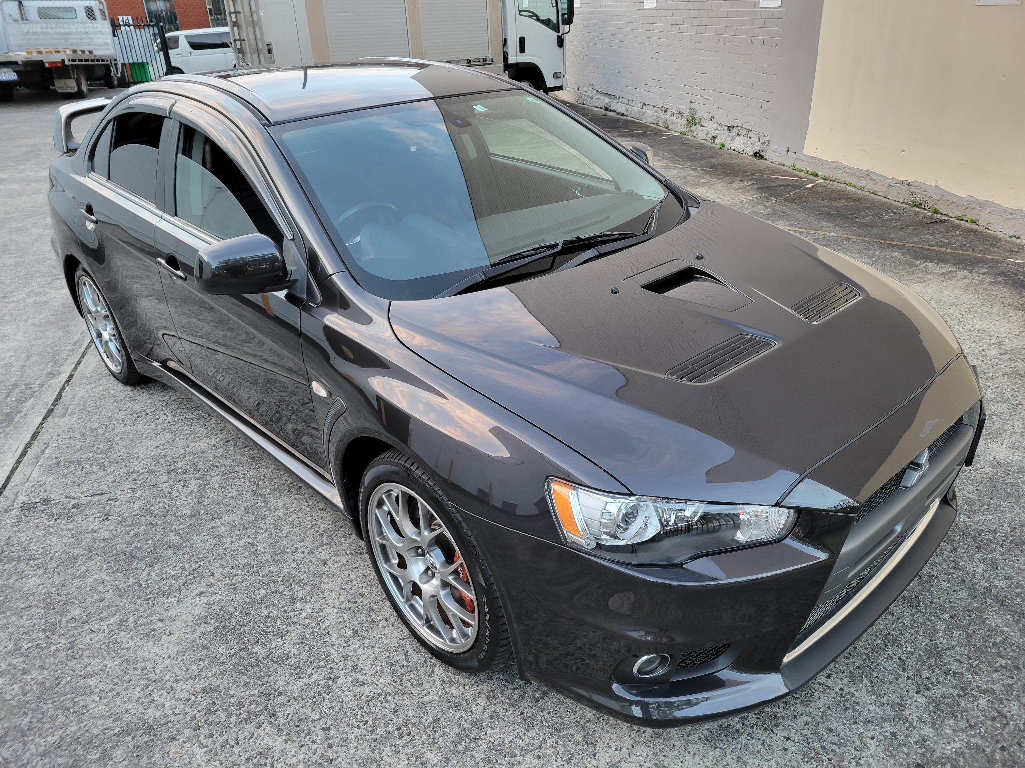 MITSUBISHI LANCER
