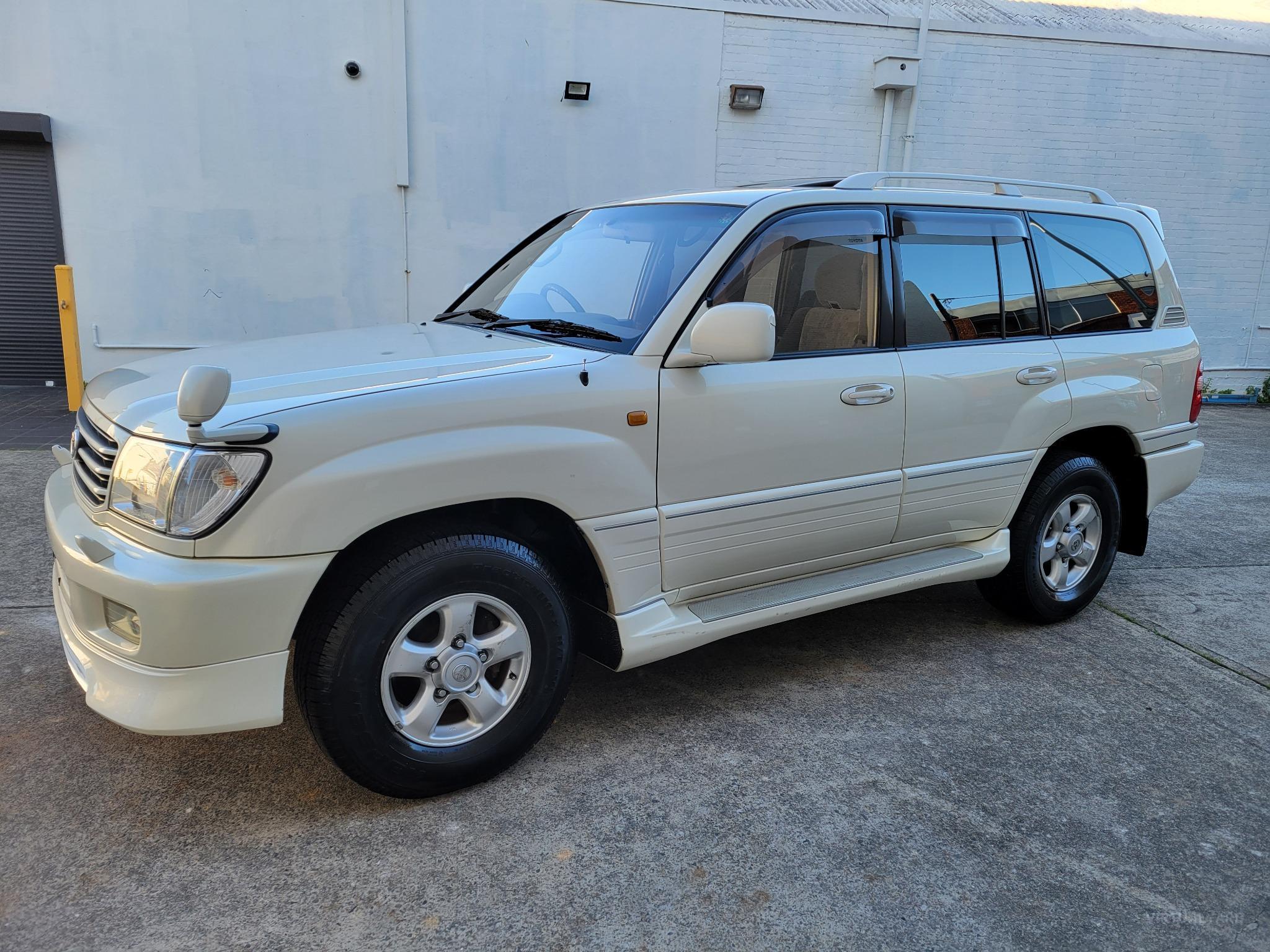 TOYOTA LANDCRUISER