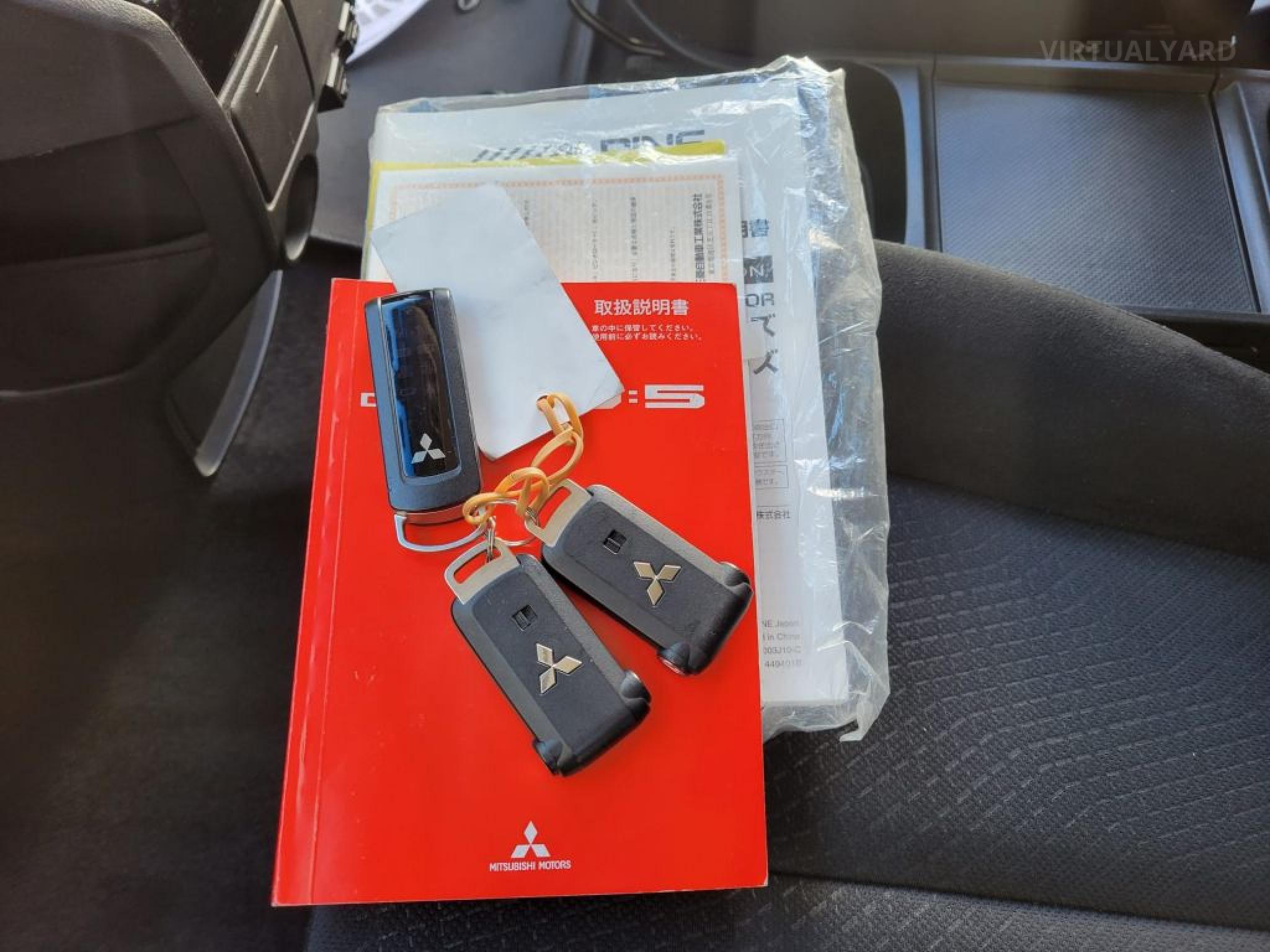 MITSUBISHI DELICA D5