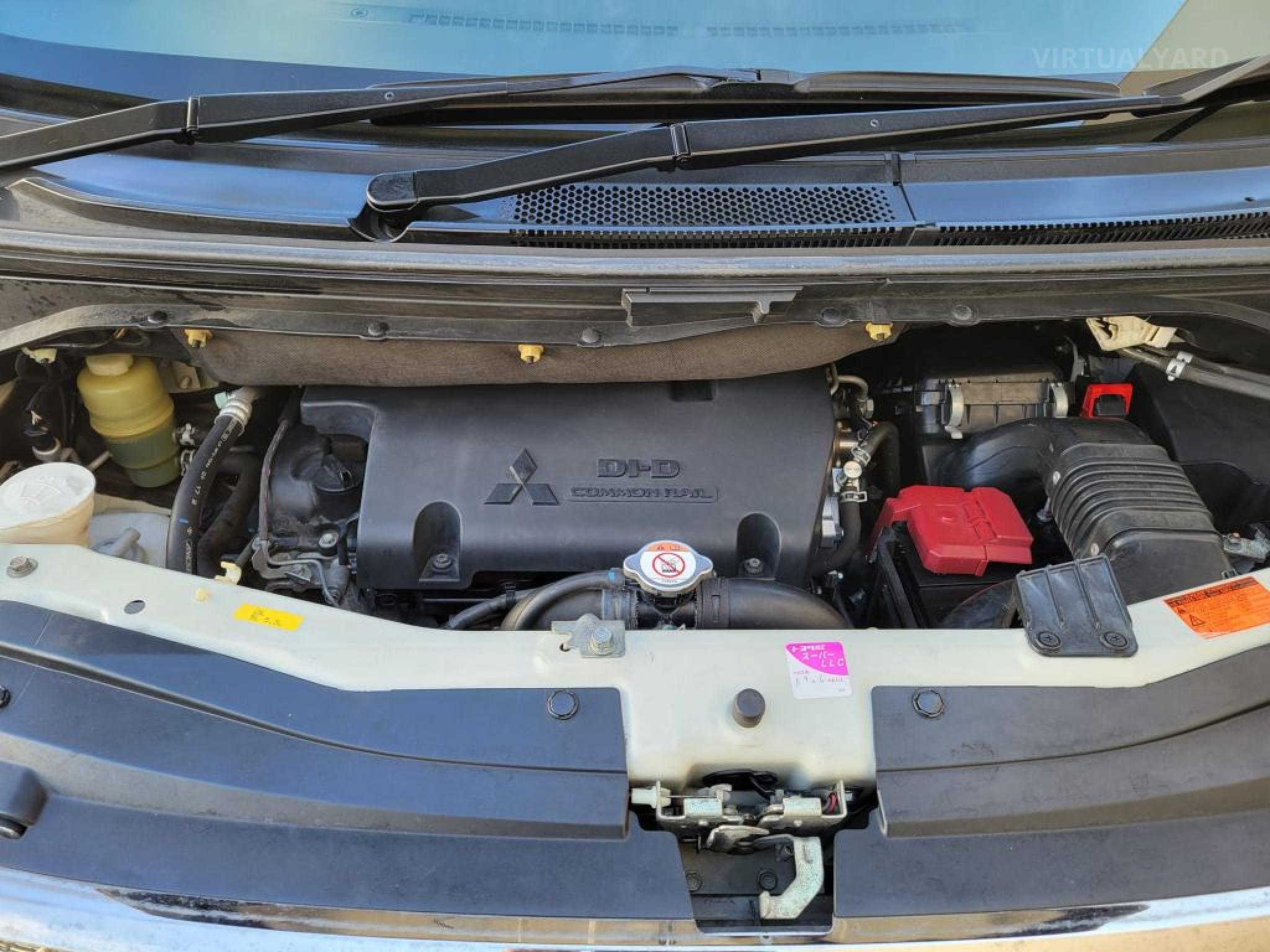 MITSUBISHI DELICA D5