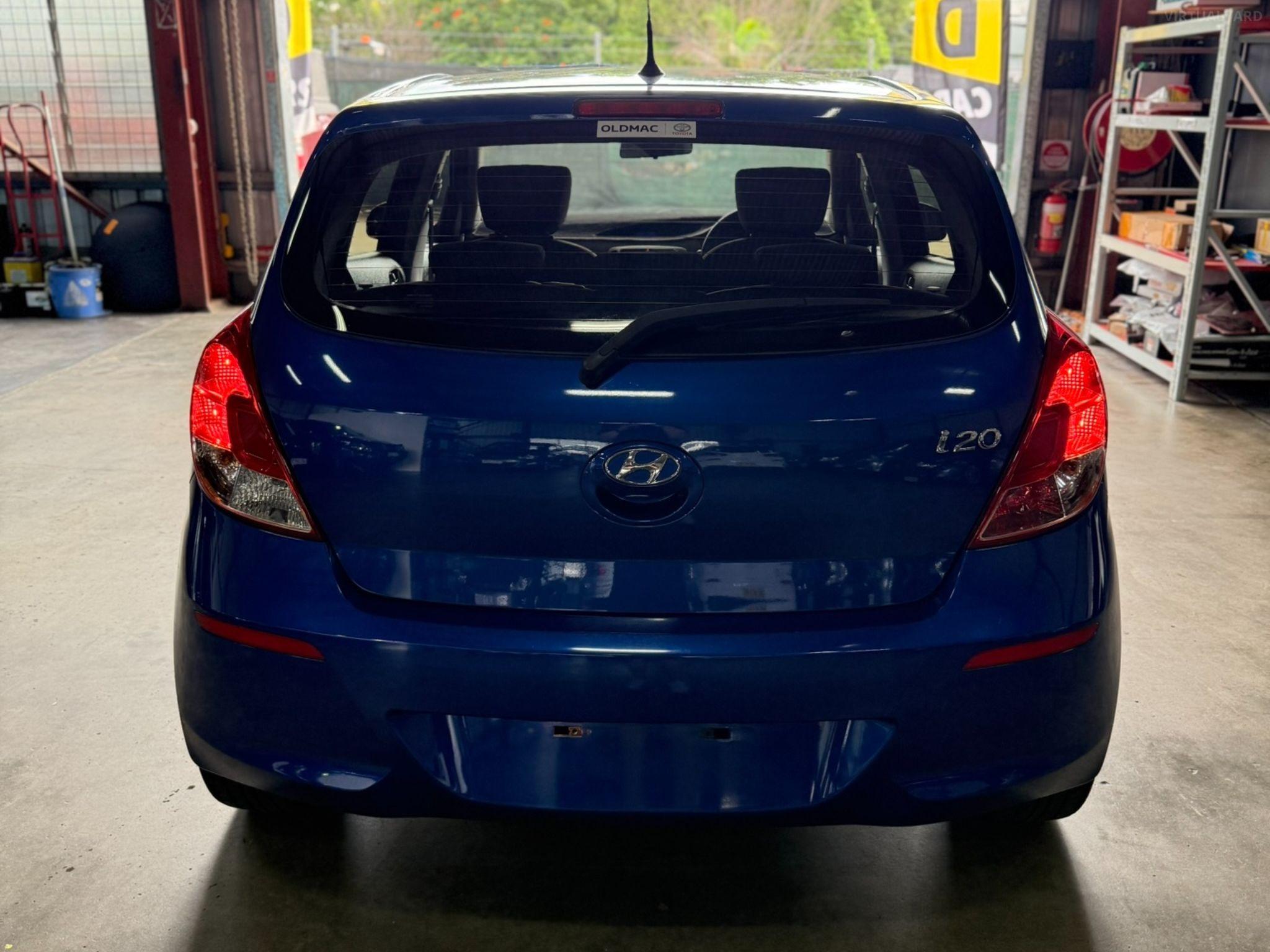 HYUNDAI i20