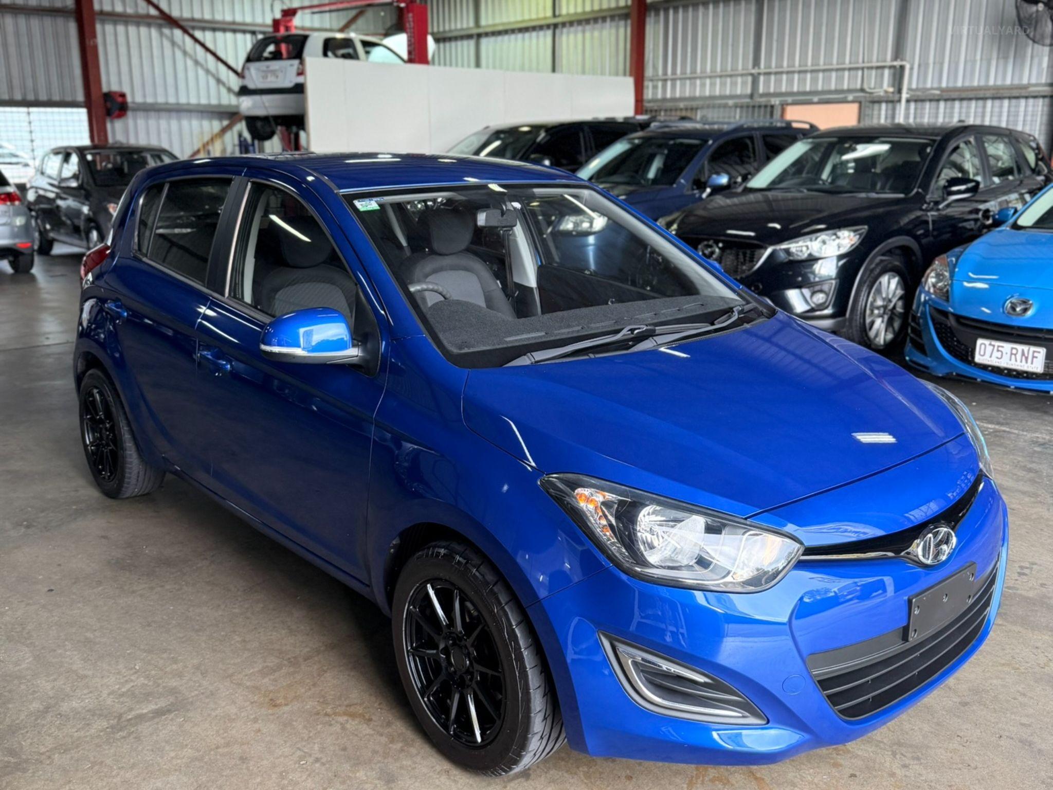 HYUNDAI i20