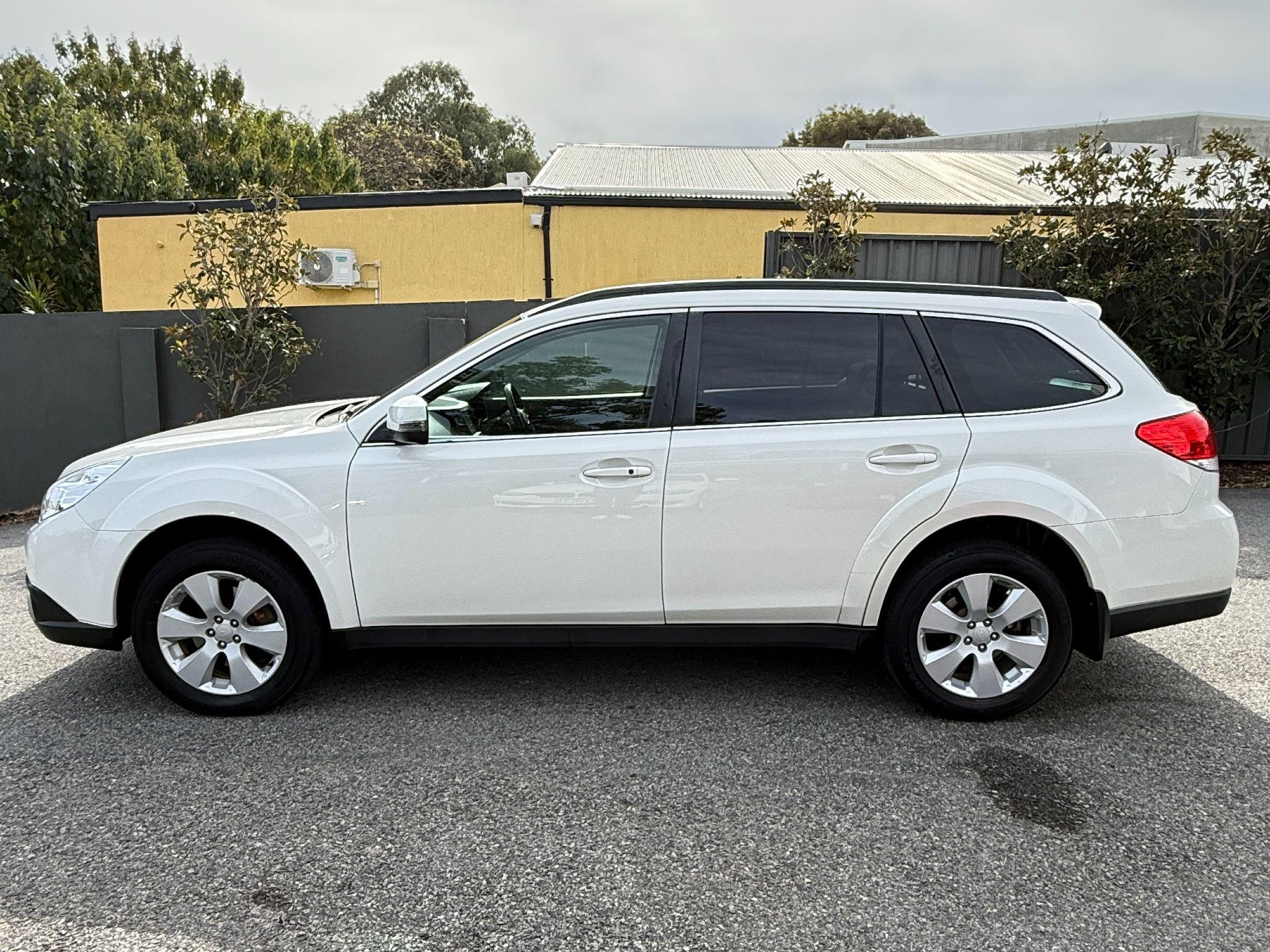 SUBARU OUTBACK