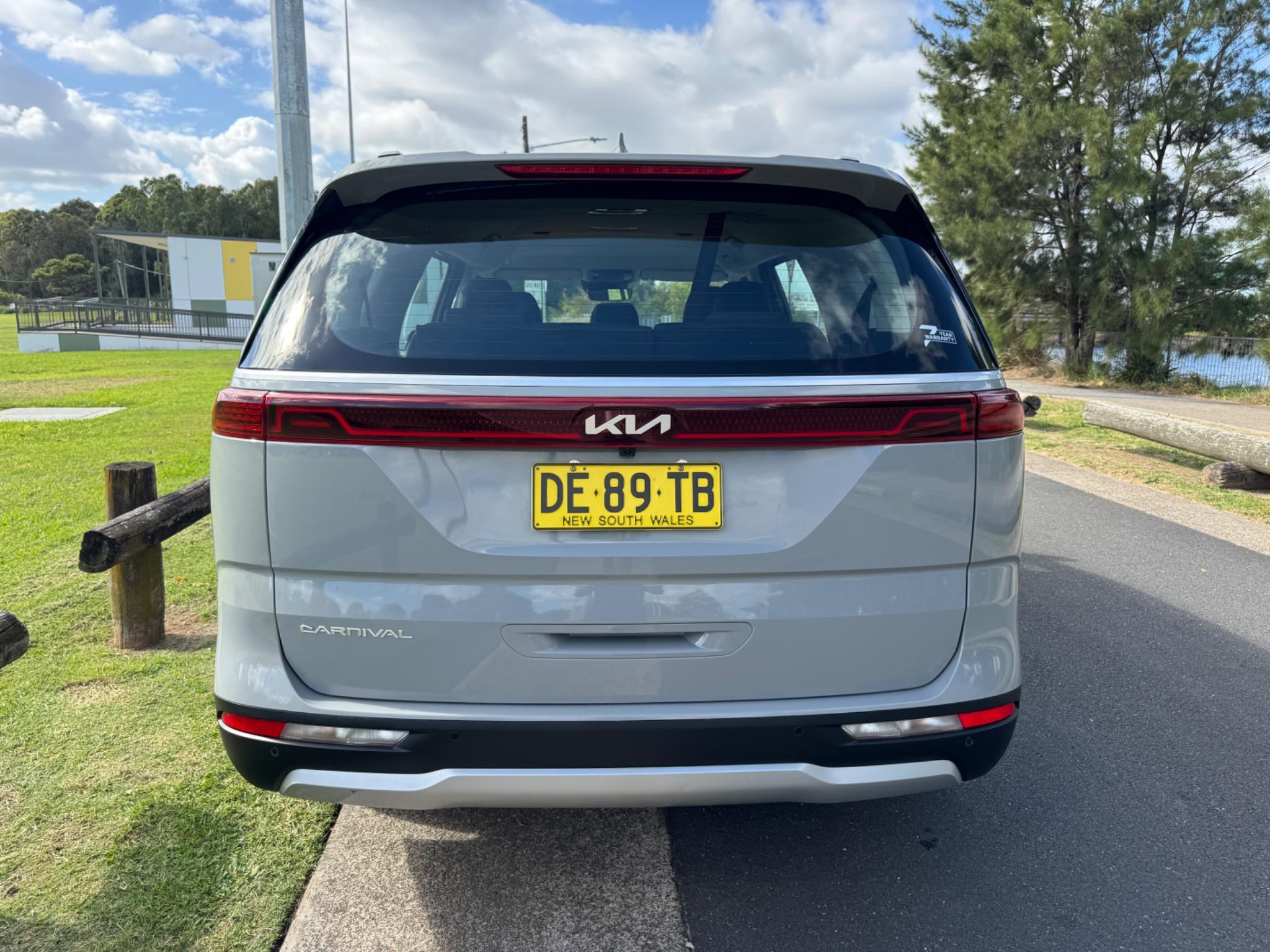 KIA CARNIVAL