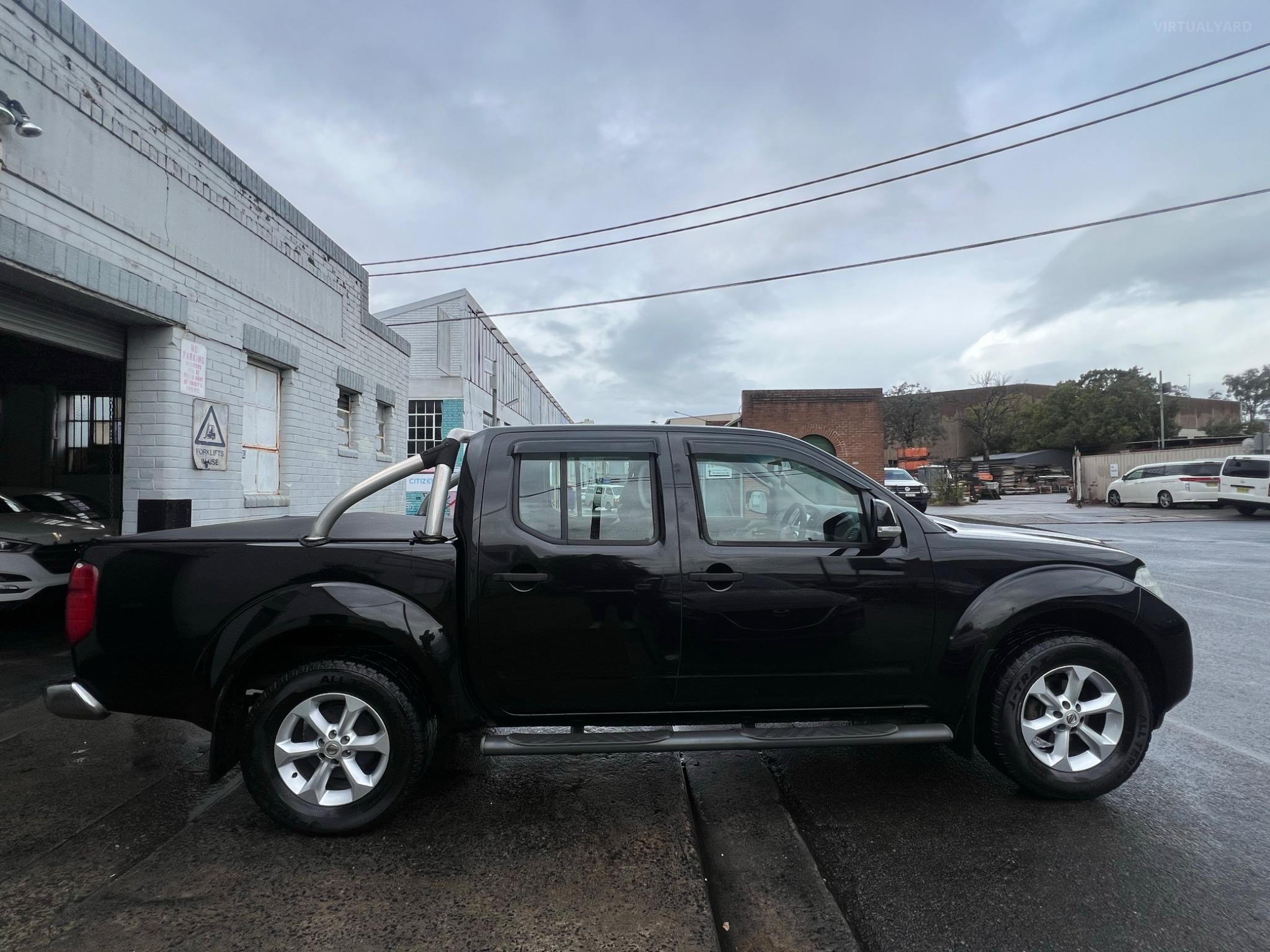 NISSAN NAVARA