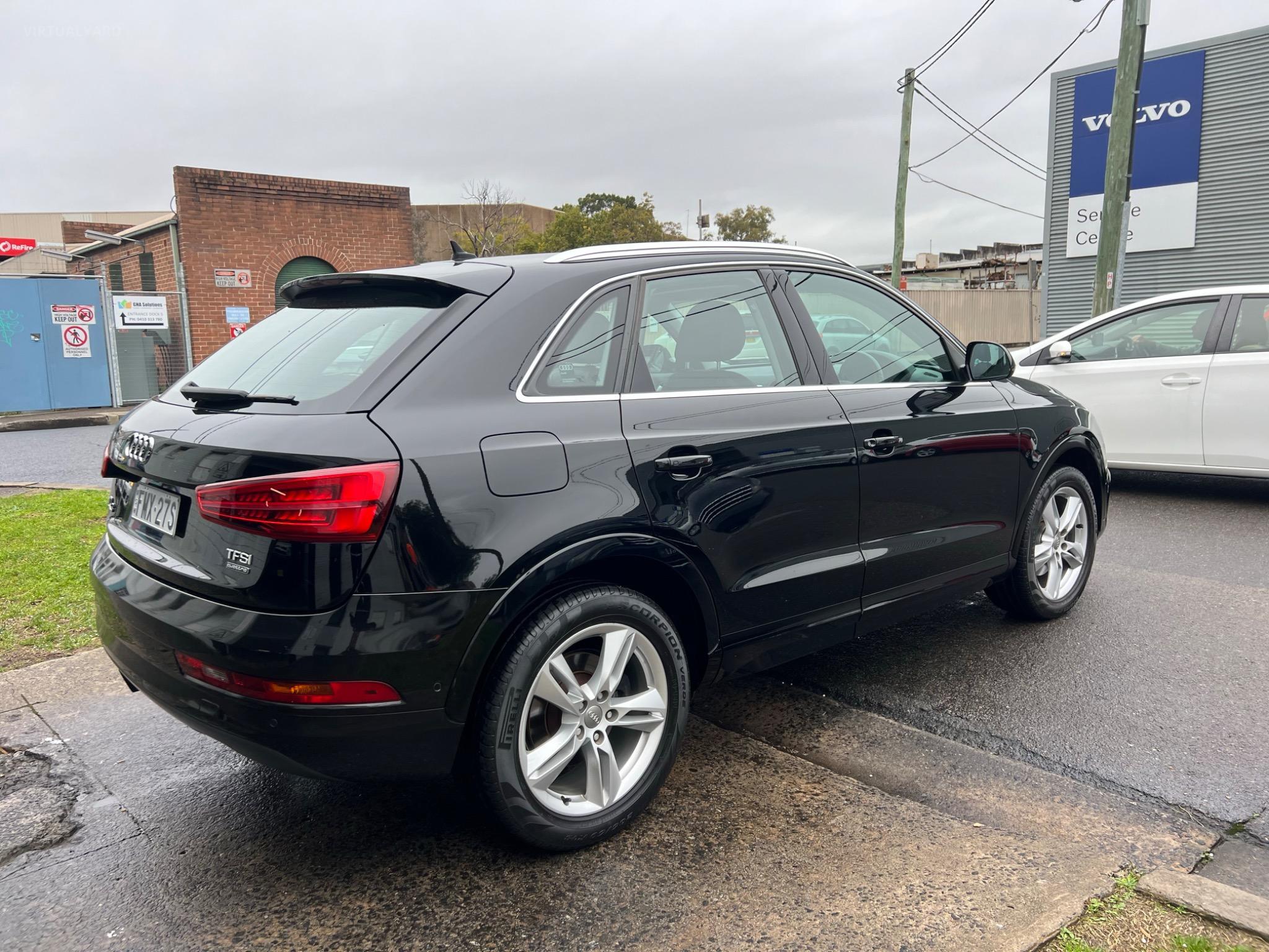 AUDI Q3