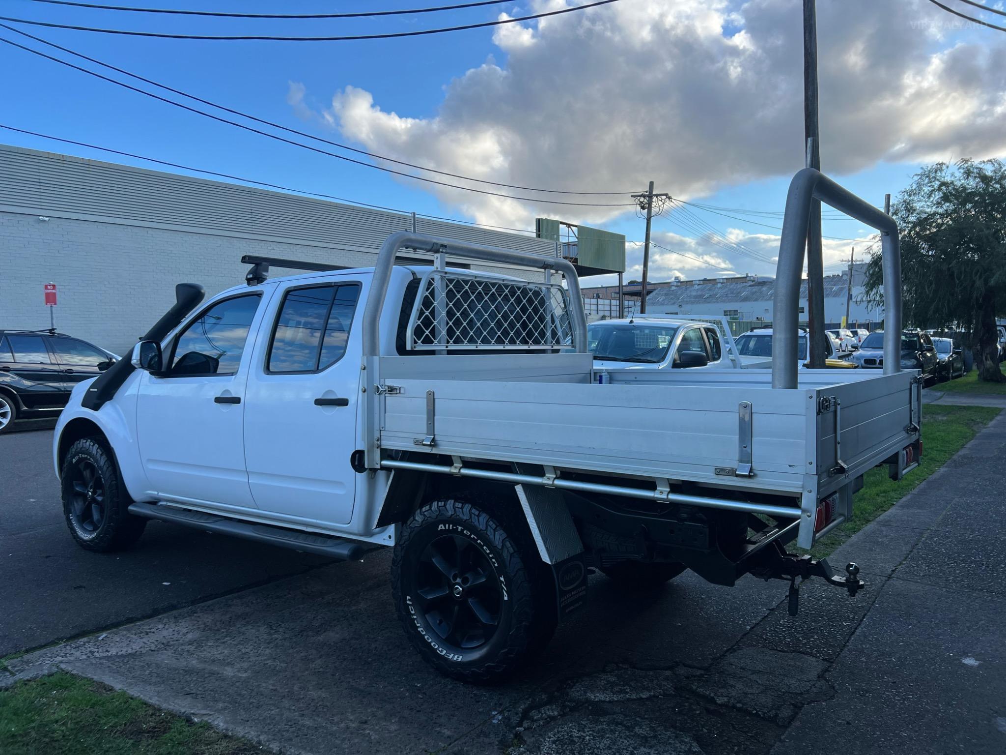 NISSAN NAVARA