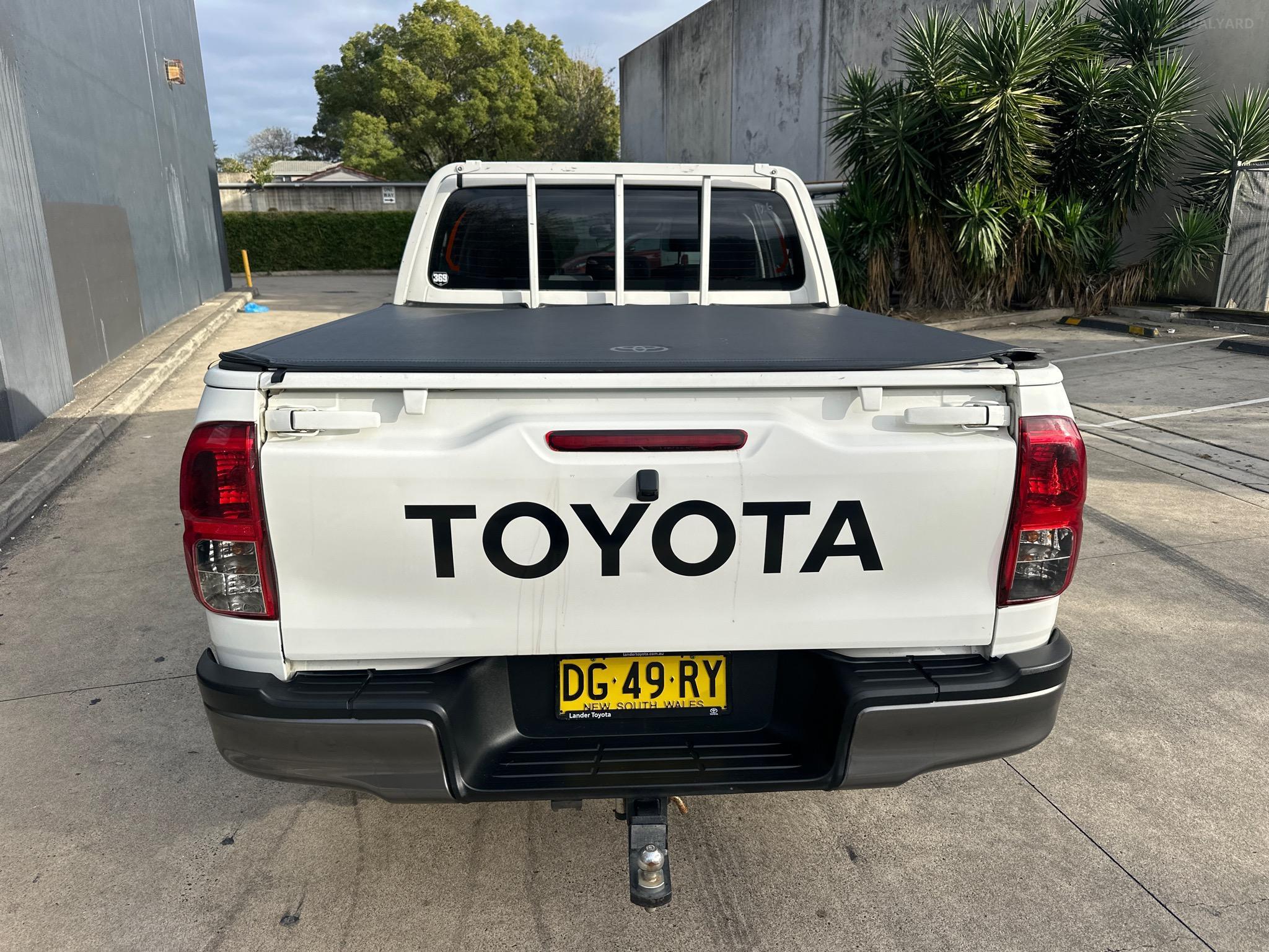 TOYOTA HILUX GUN136R SR HI-RIDER UTILITY DOUBLE CAB 4DR SPTS AUTO 6SP, 4X2 1000KG 2.8DT image 17