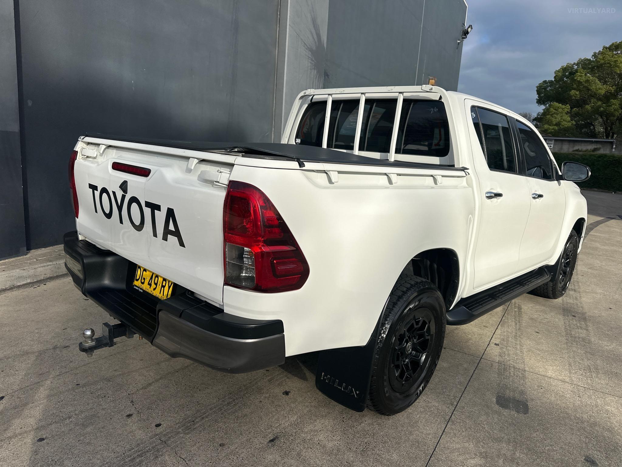 TOYOTA HILUX GUN136R SR HI-RIDER UTILITY DOUBLE CAB 4DR SPTS AUTO 6SP, 4X2 1000KG 2.8DT image 16