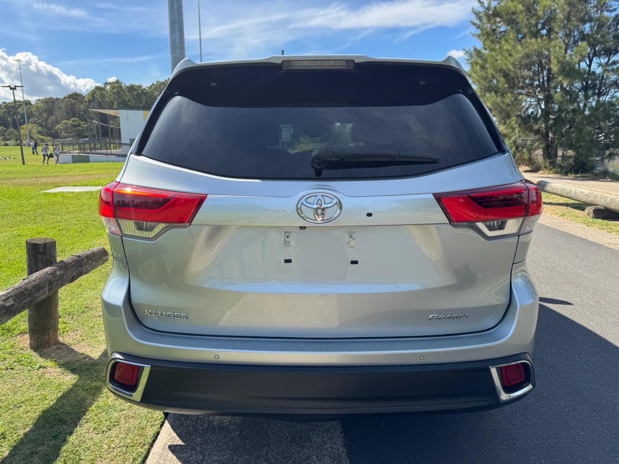 TOYOTA KLUGER