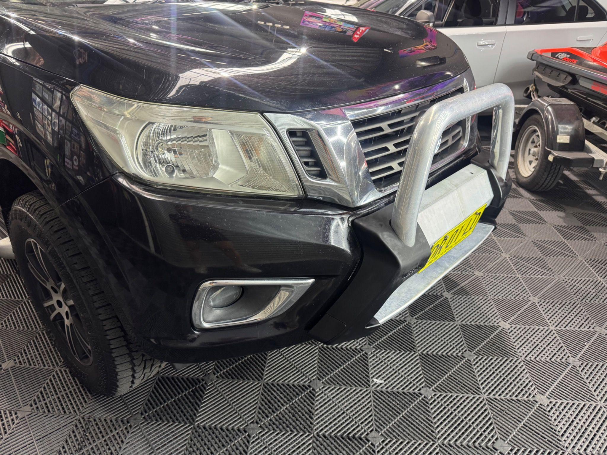 NISSAN NAVARA