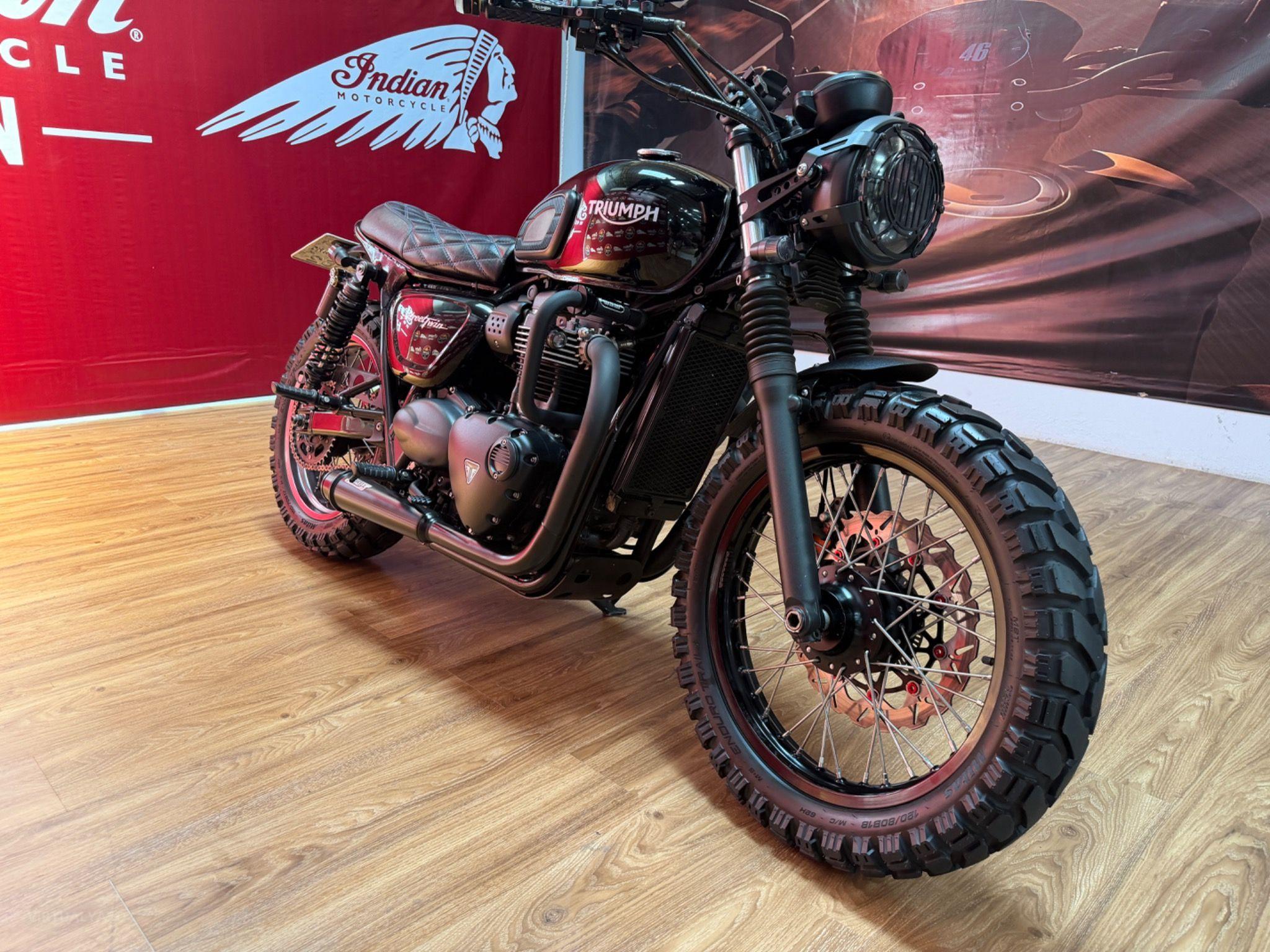 TRIUMPH SPEED TWIN BONNEVILLE 900