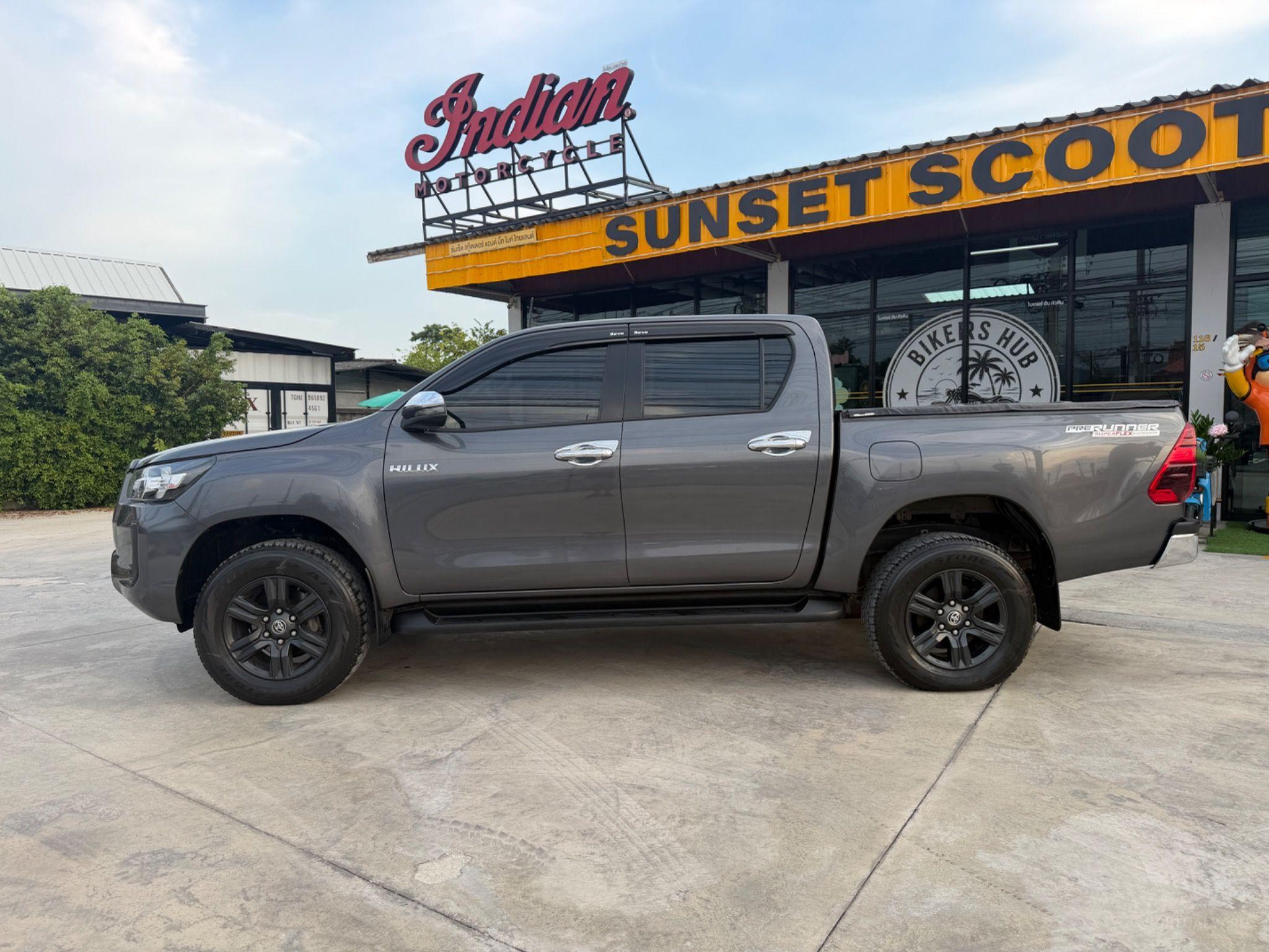 TOYOTA HILUX REVO