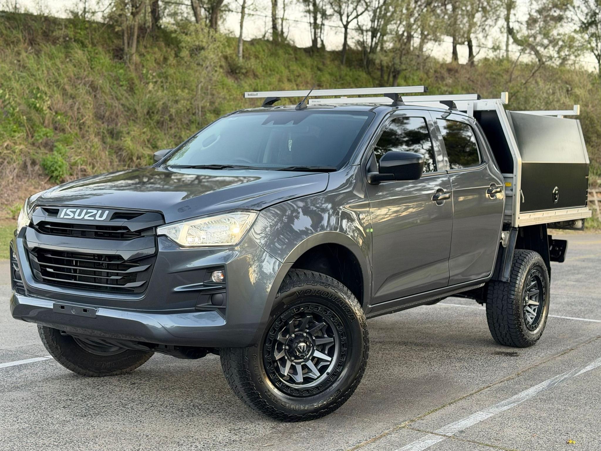 ISUZU D-MAX