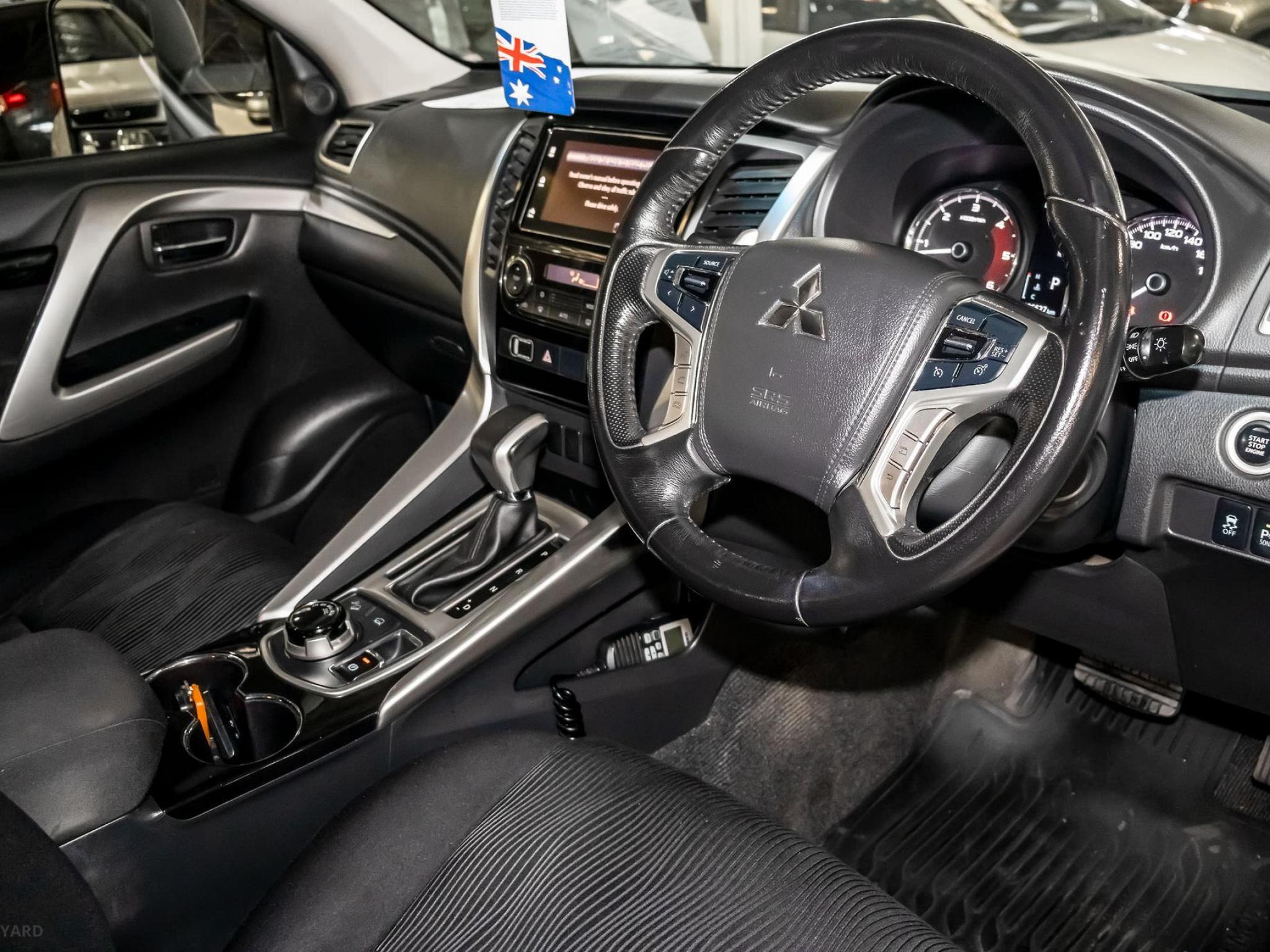 MITSUBISHI PAJERO SPORT