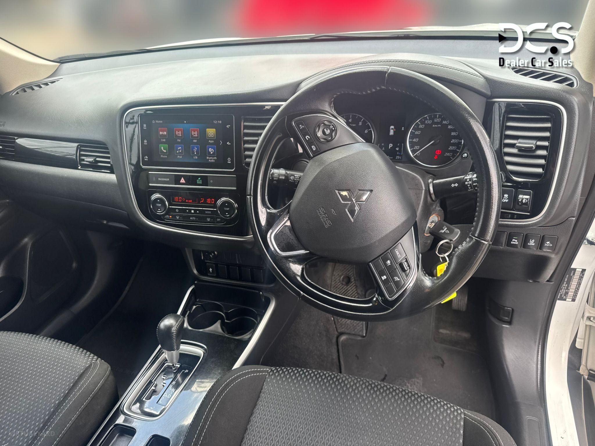 MITSUBISHI OUTLANDER